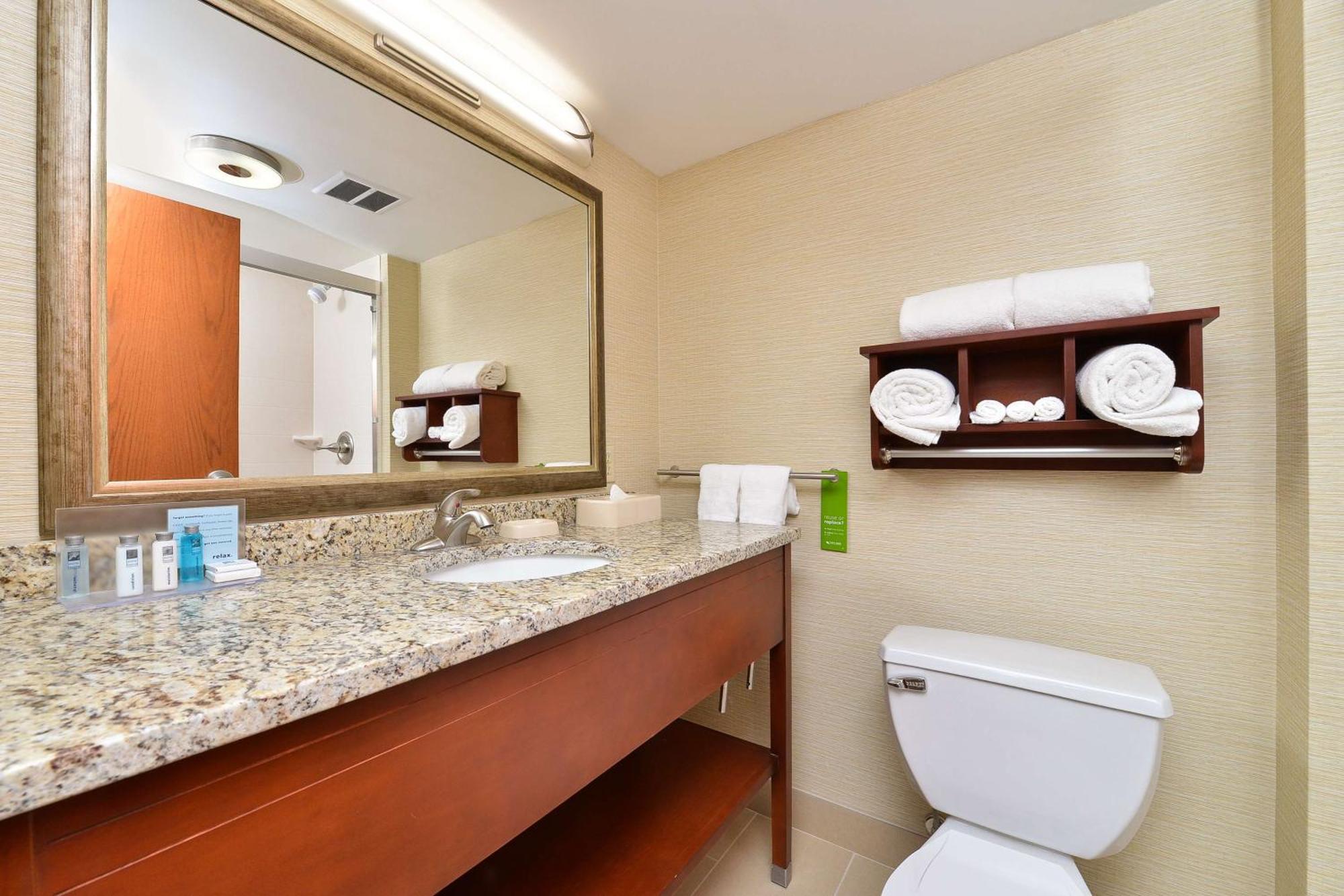 Queen Room with Two Queen Beds (4 Adults)