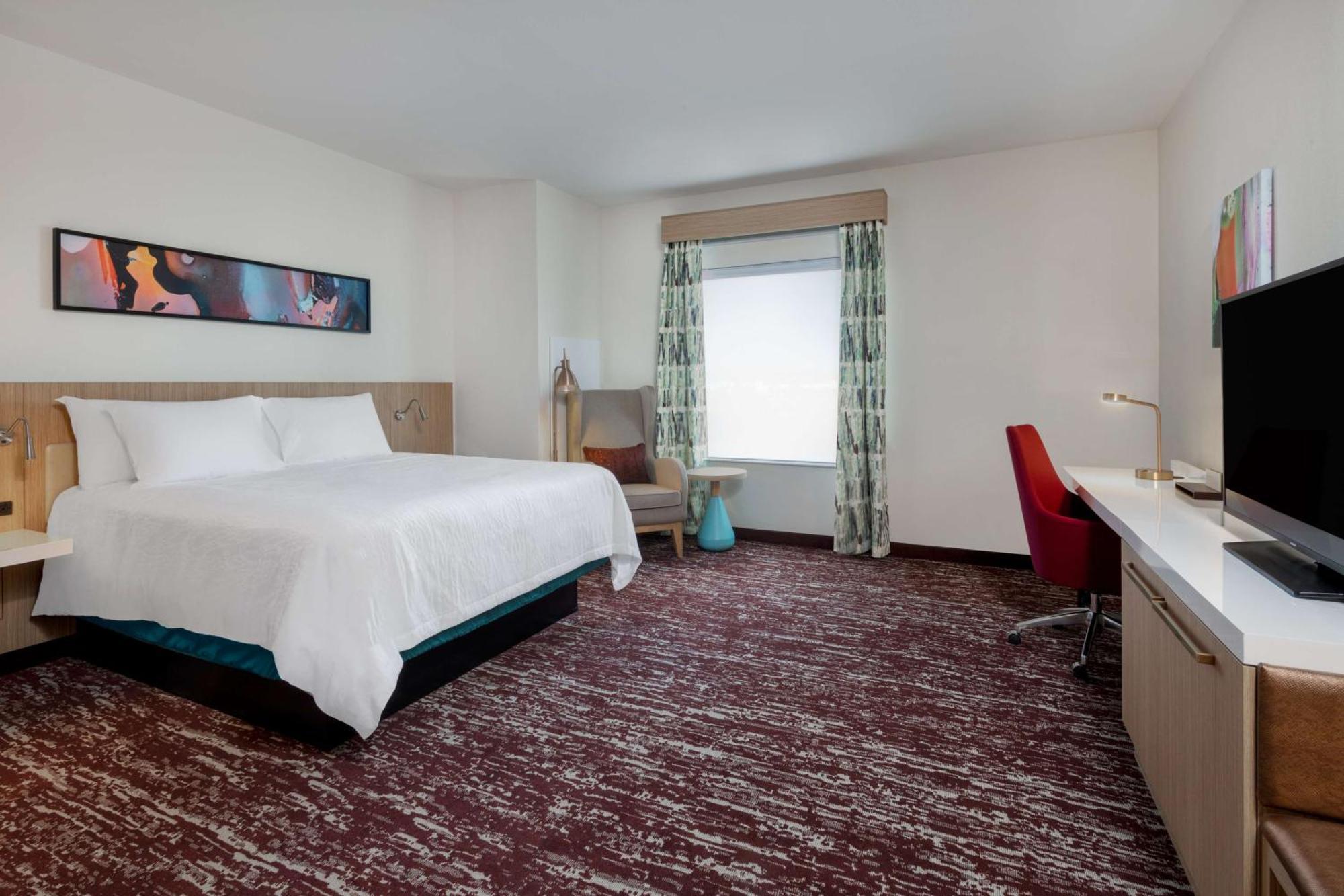 King Room Tub Mobility Hearing Access