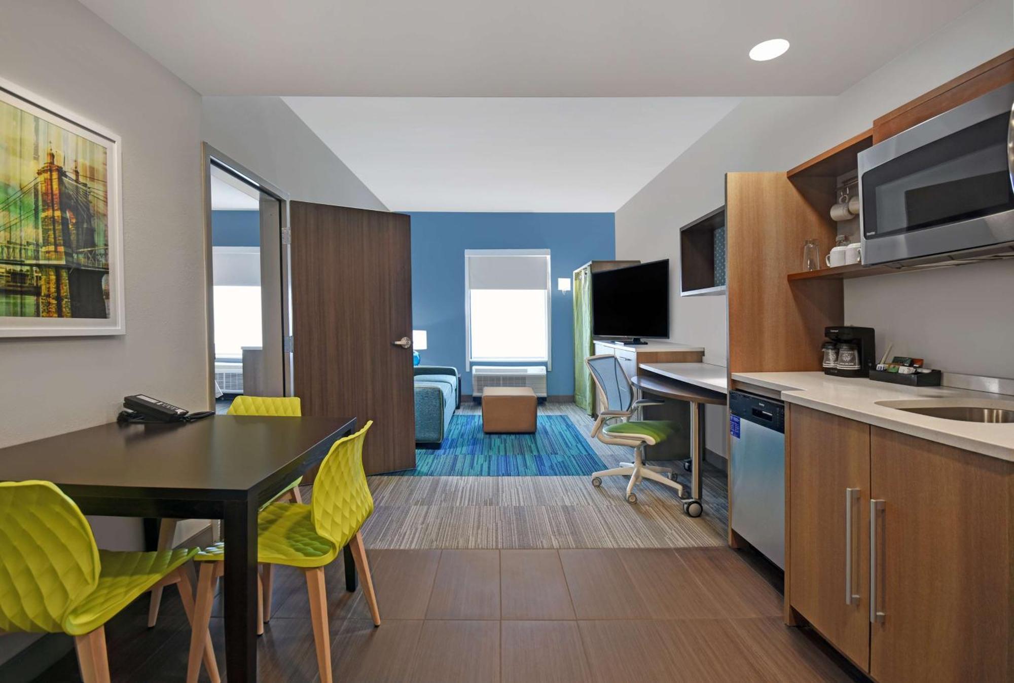 One-Bedroom King Suite Non-Smoking