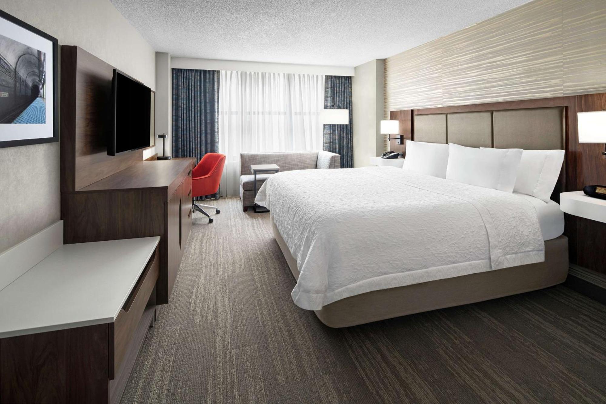 King Room Hearing Access or Non-Smoking