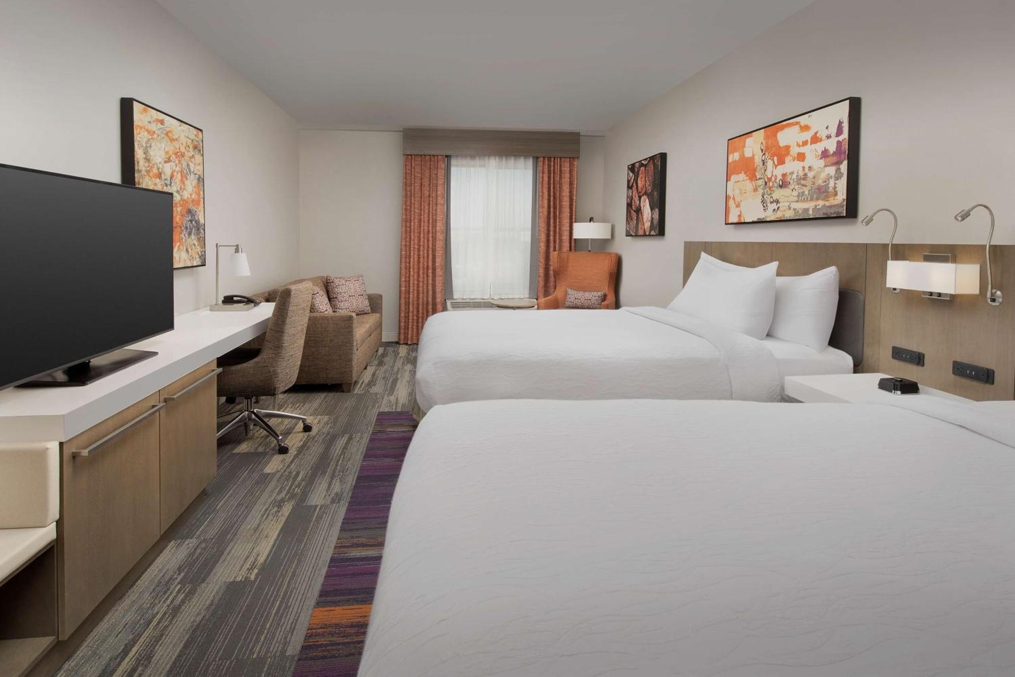 Queen Room Two Queen Beds Hearing Access
