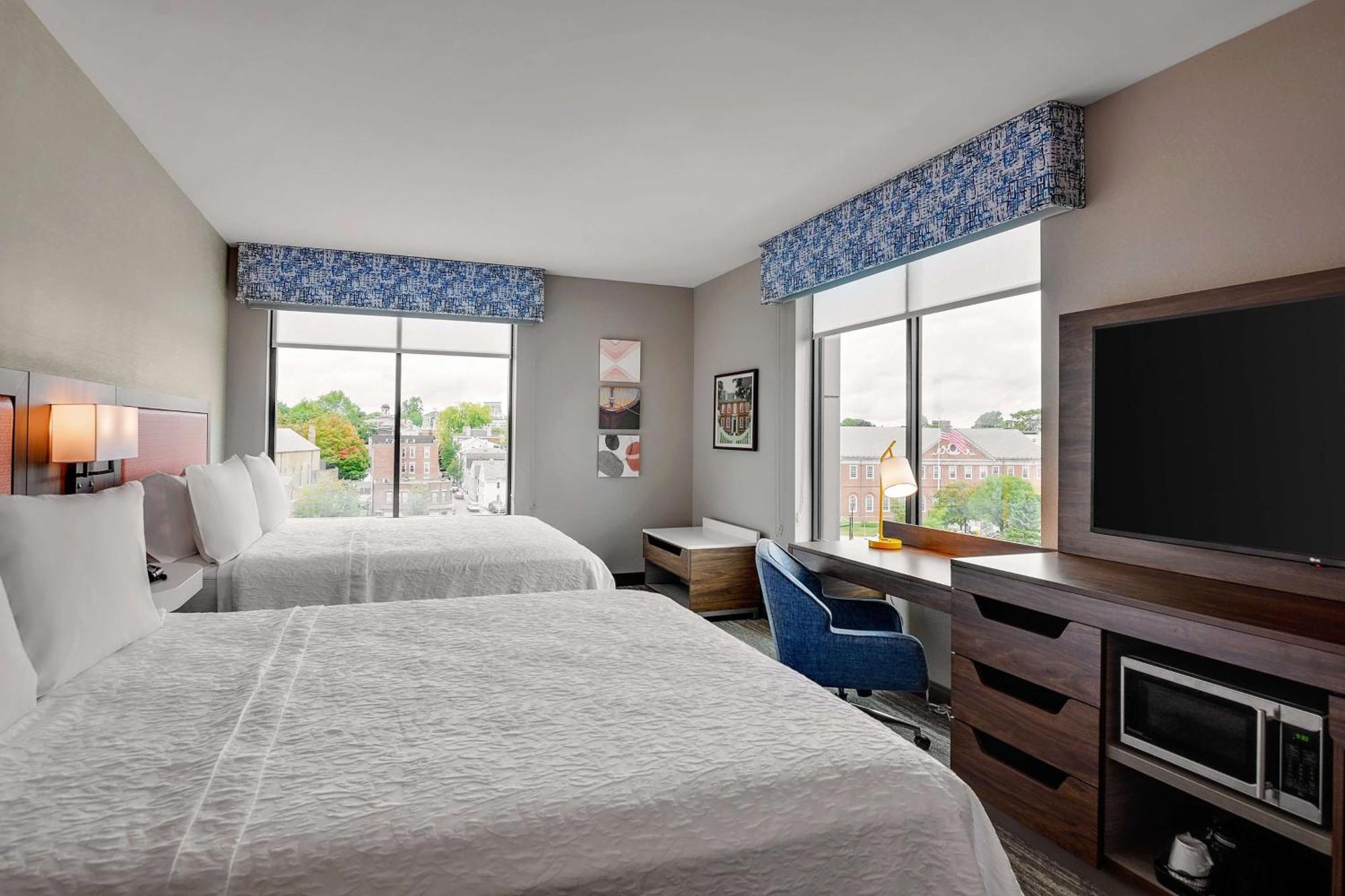 Queen Room Two Queen Beds