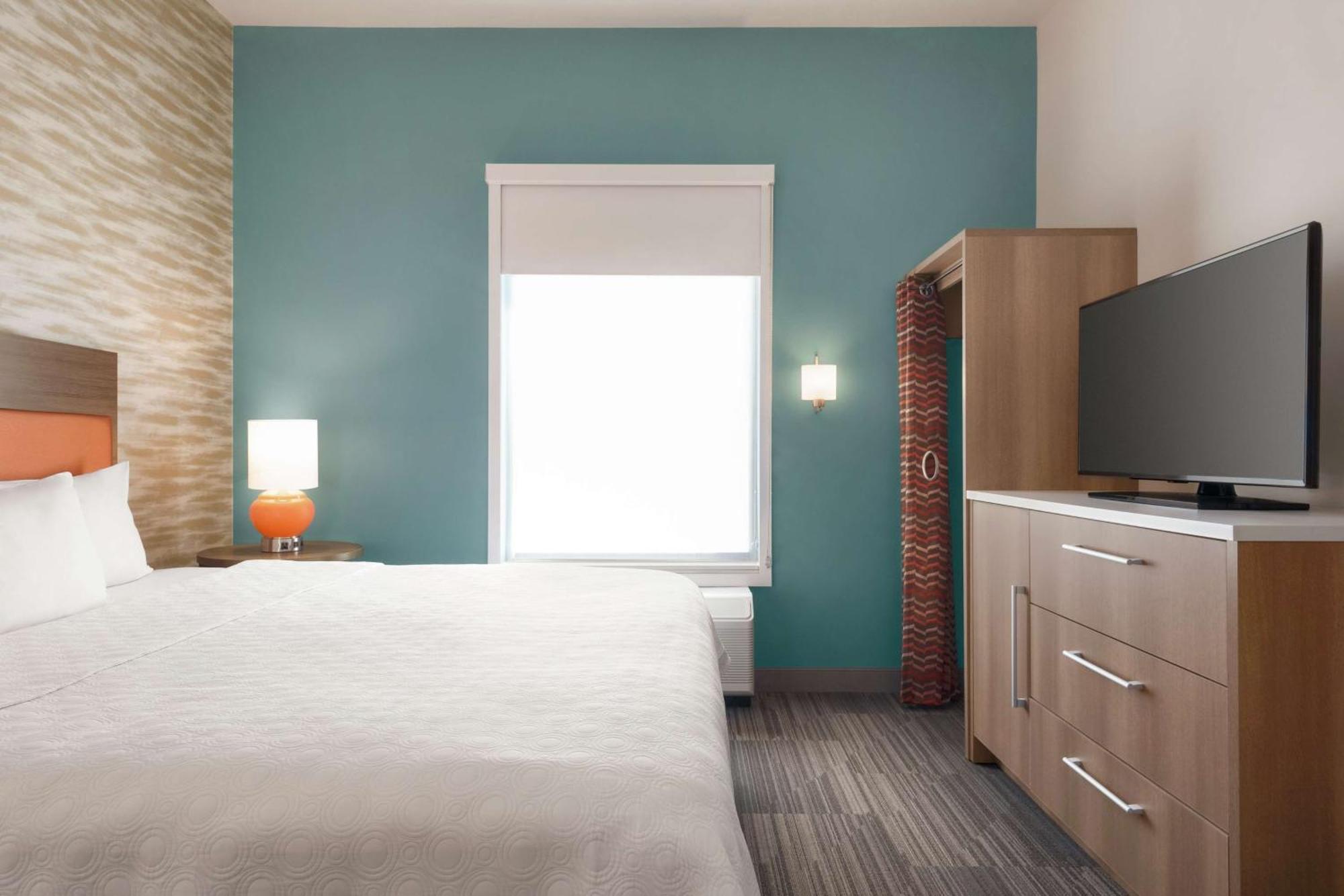 One-Bedroom King Suite Non-Smoking