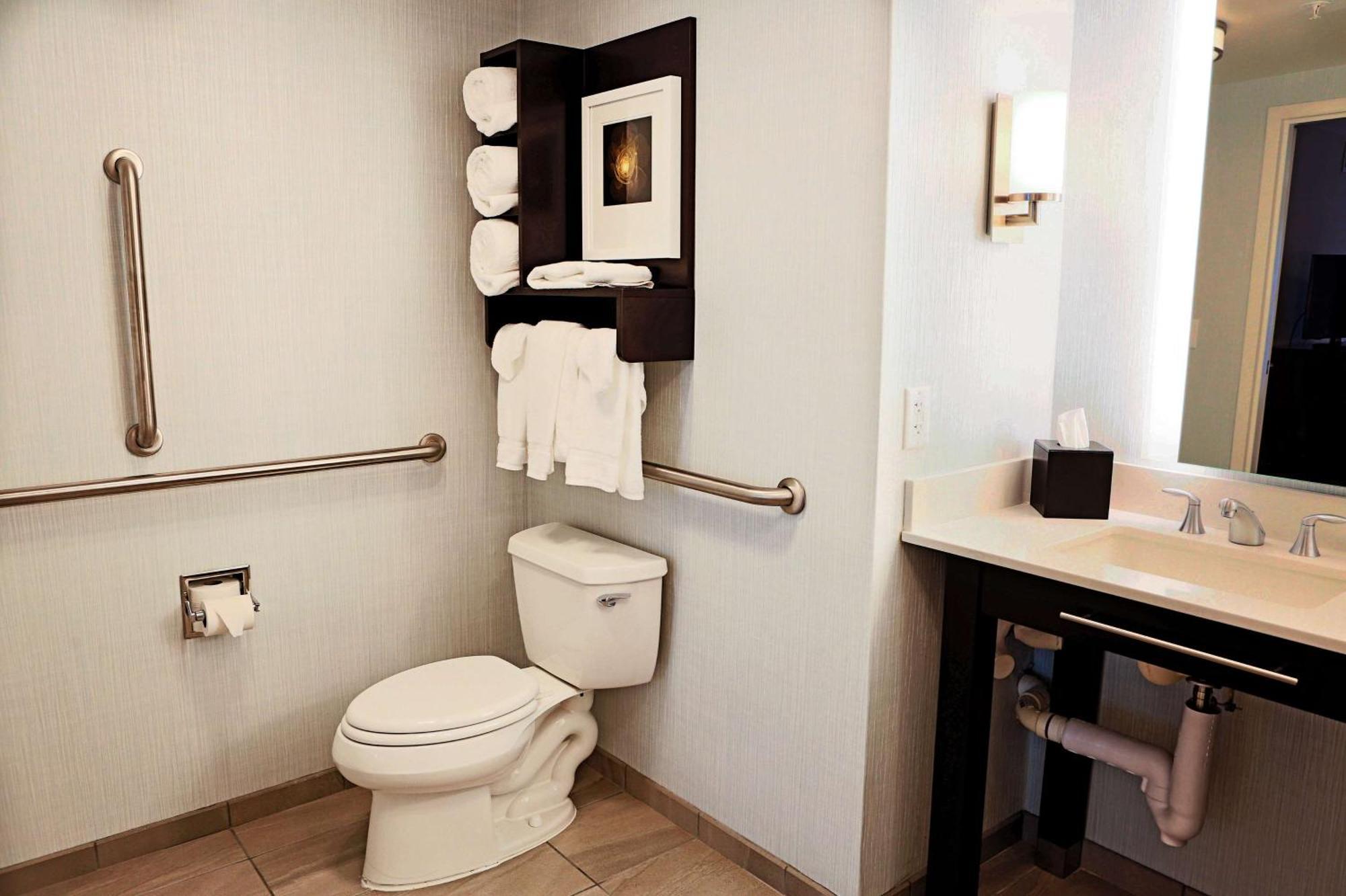 Queen Suite with Two Queen Beds - Mobility and Hearing Access/Non-Smoking,1551960550:JPEG