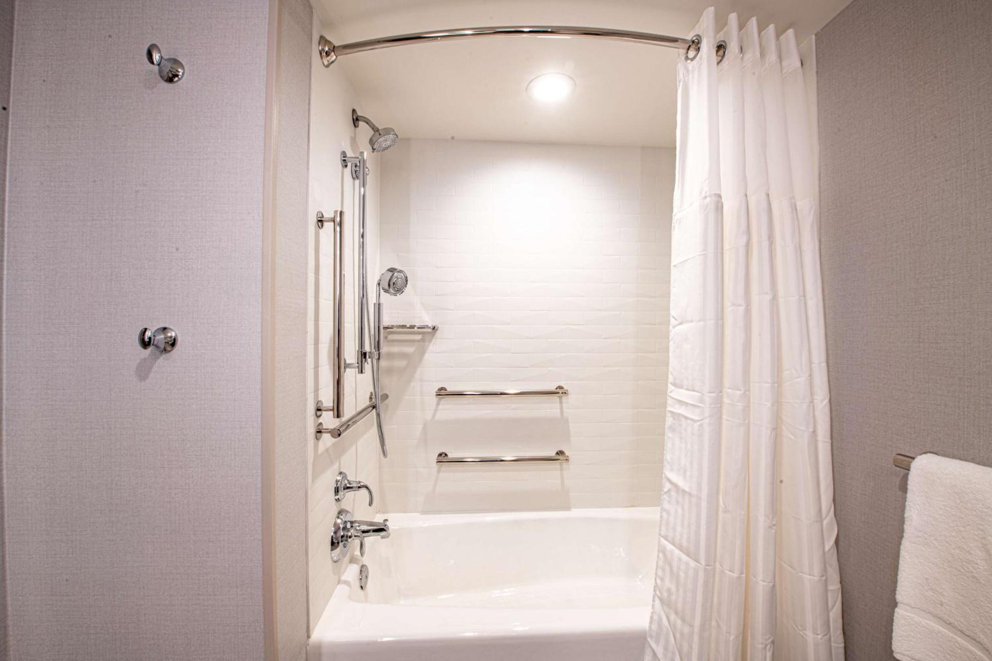 King Room Mobility Accessible Tub