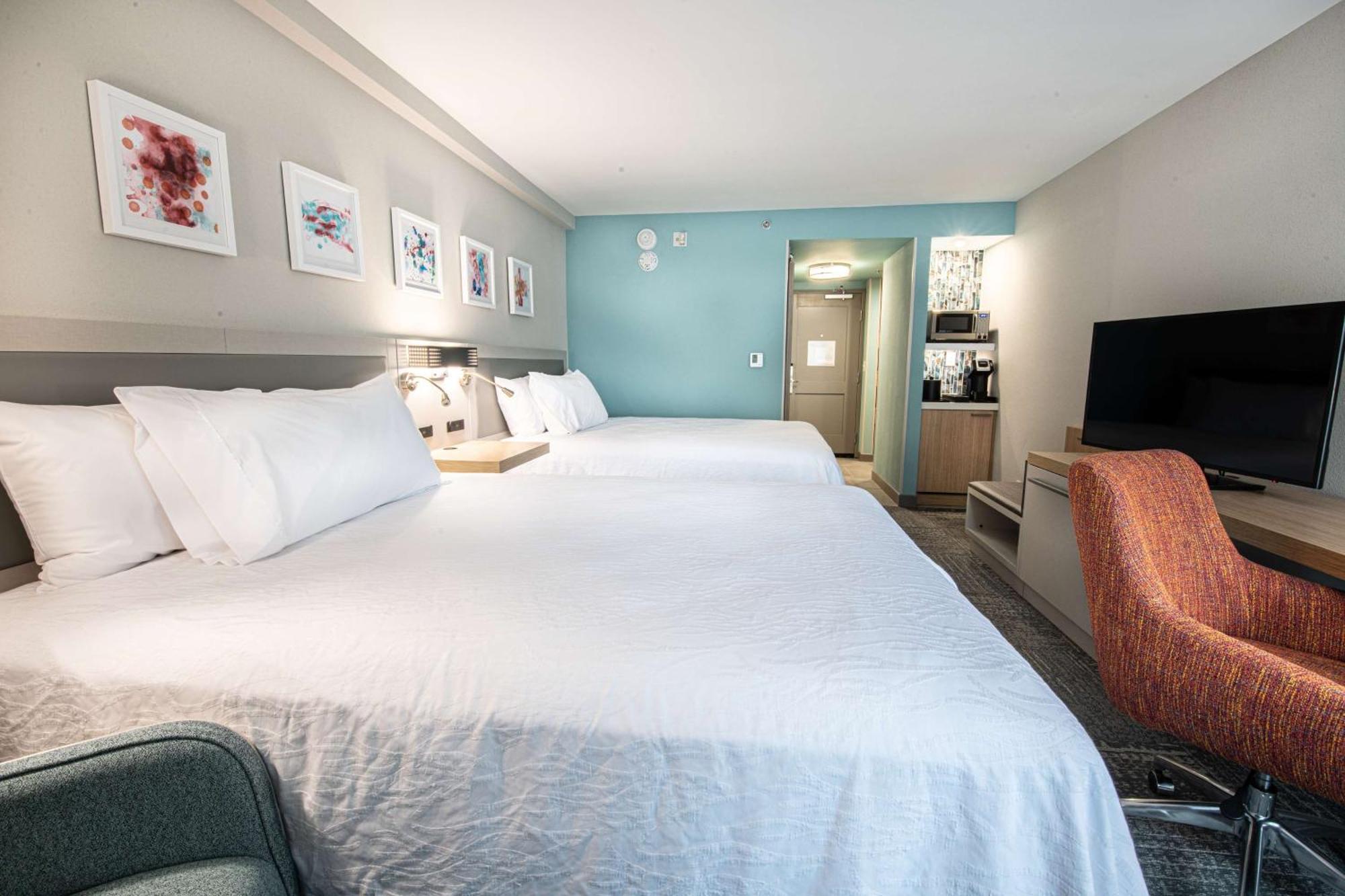 Queen Room Two Queen Beds Hearing Access
