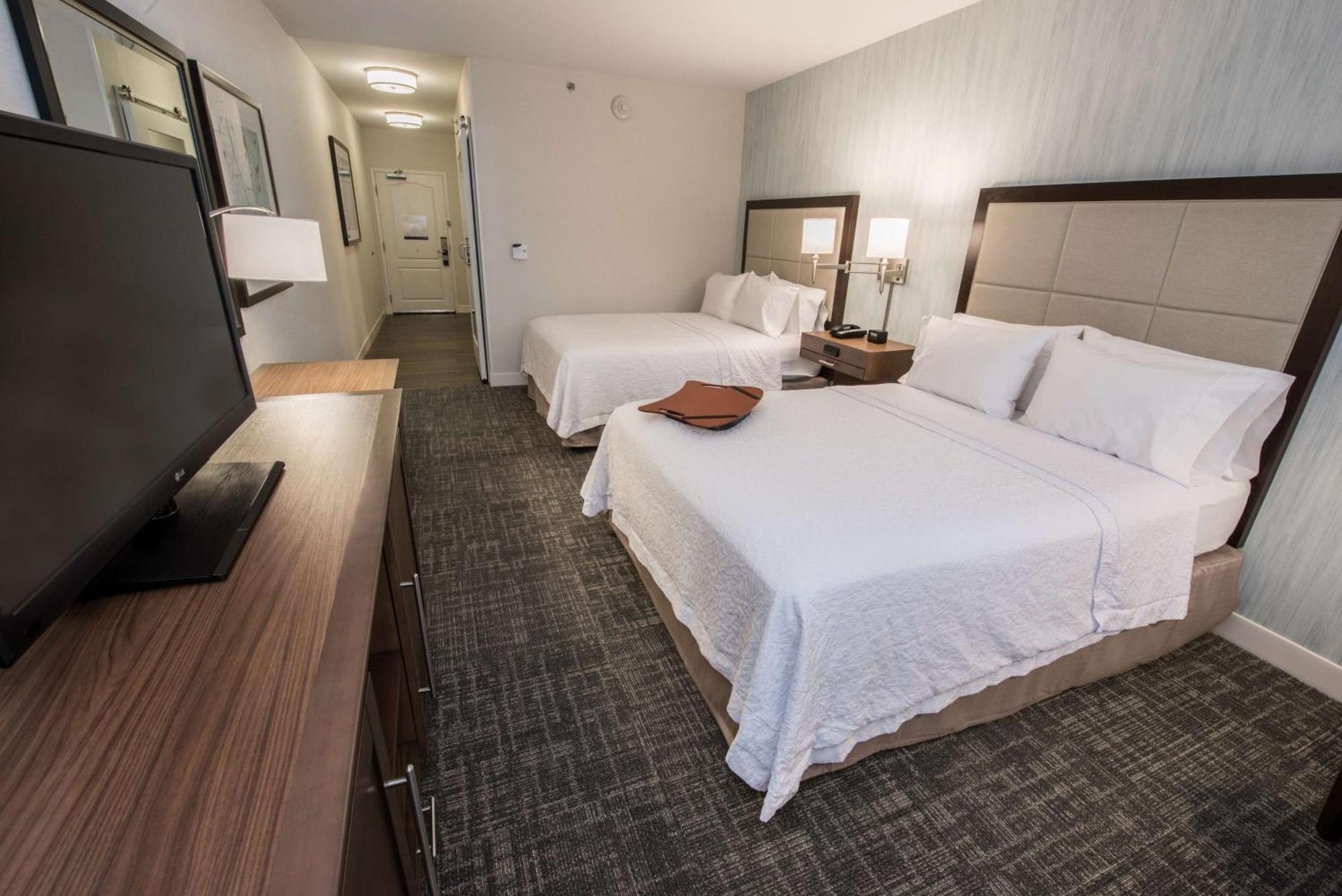 Queen Room Two Queen Beds Mobility Access or Non-Smoking