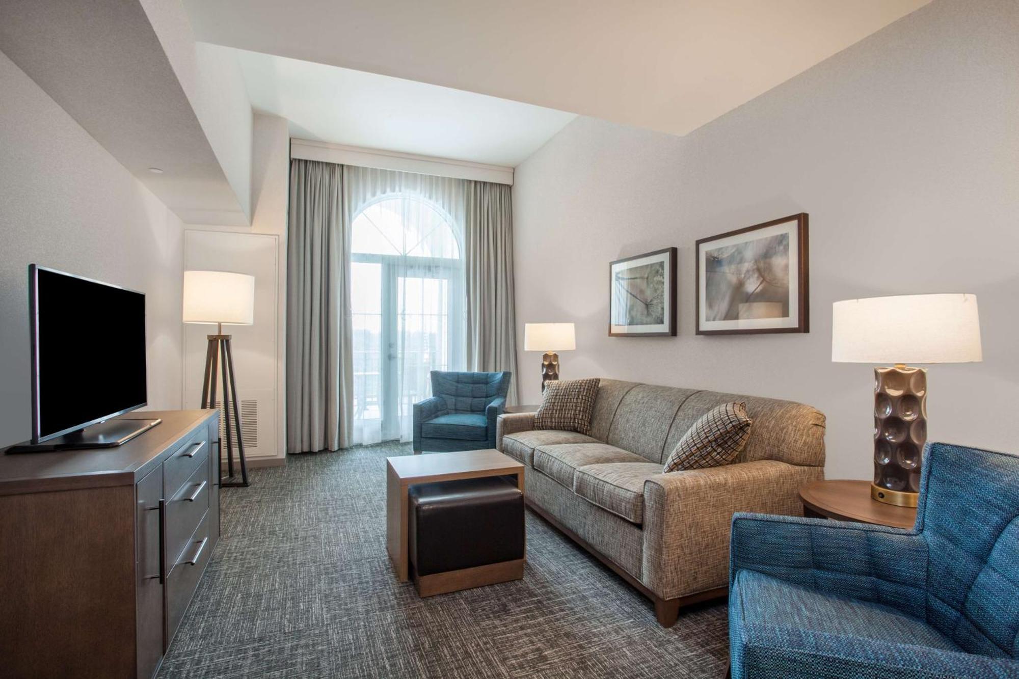 One-Bedroom King Suite Non-Smoking
