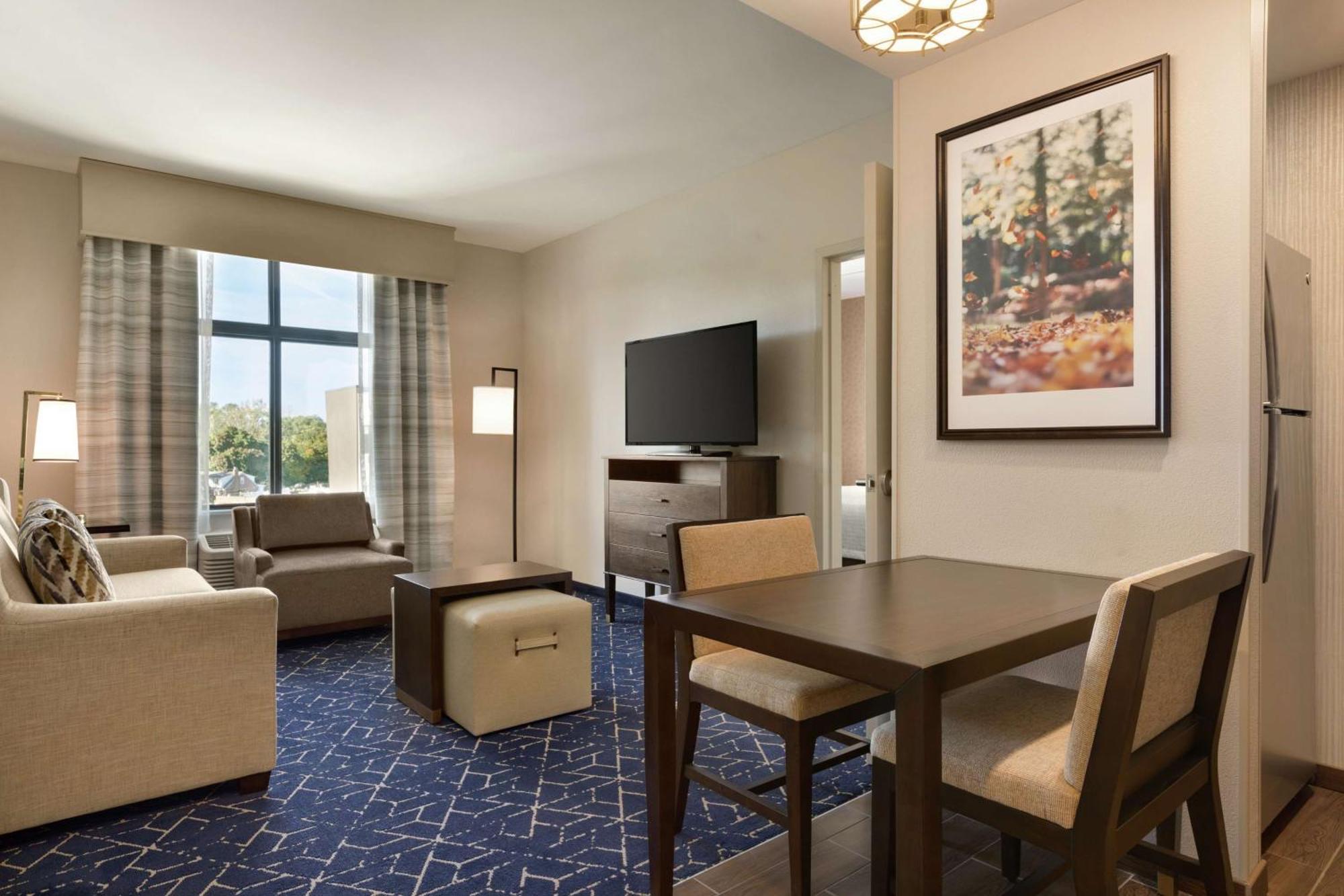 One-Bedroom King Suite Non-Smoking
