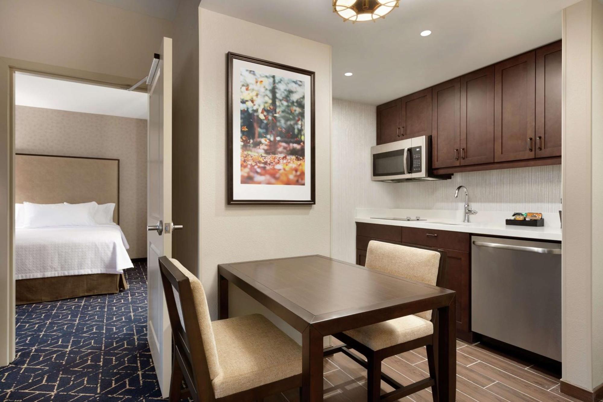 One-Bedroom King Suite Non-Smoking