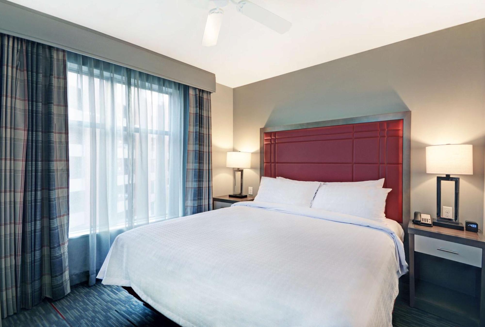 One-Bedroom King Suite Non-Smoking