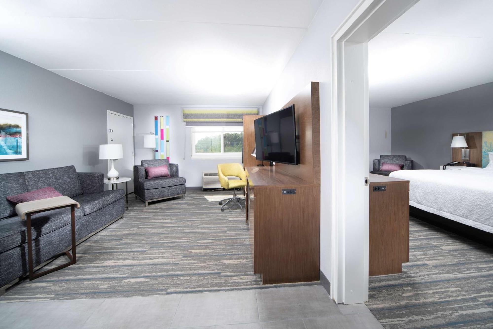 One-Bedroom King Suite Non-Smoking