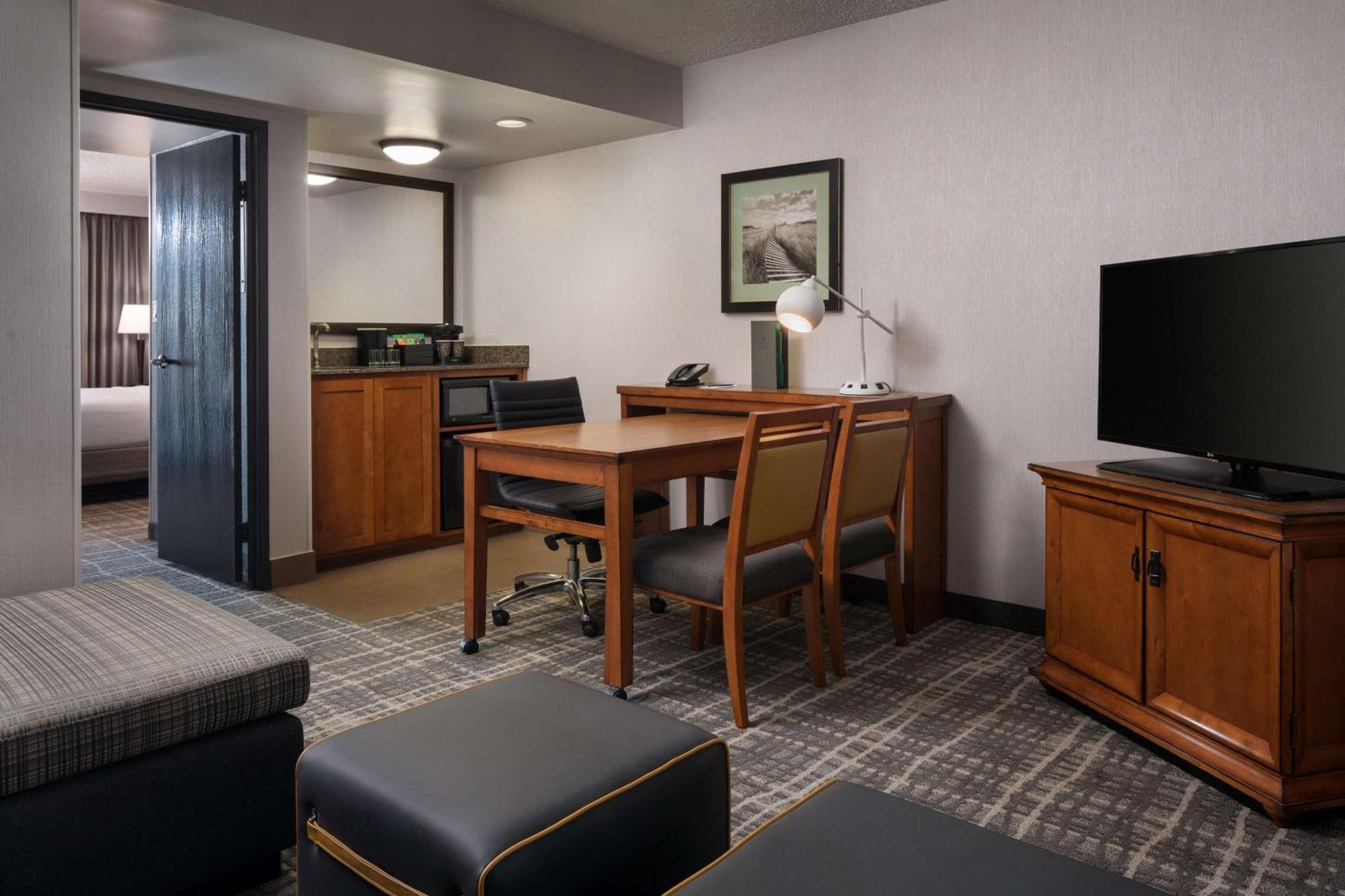 Two-Bedroom King Suite