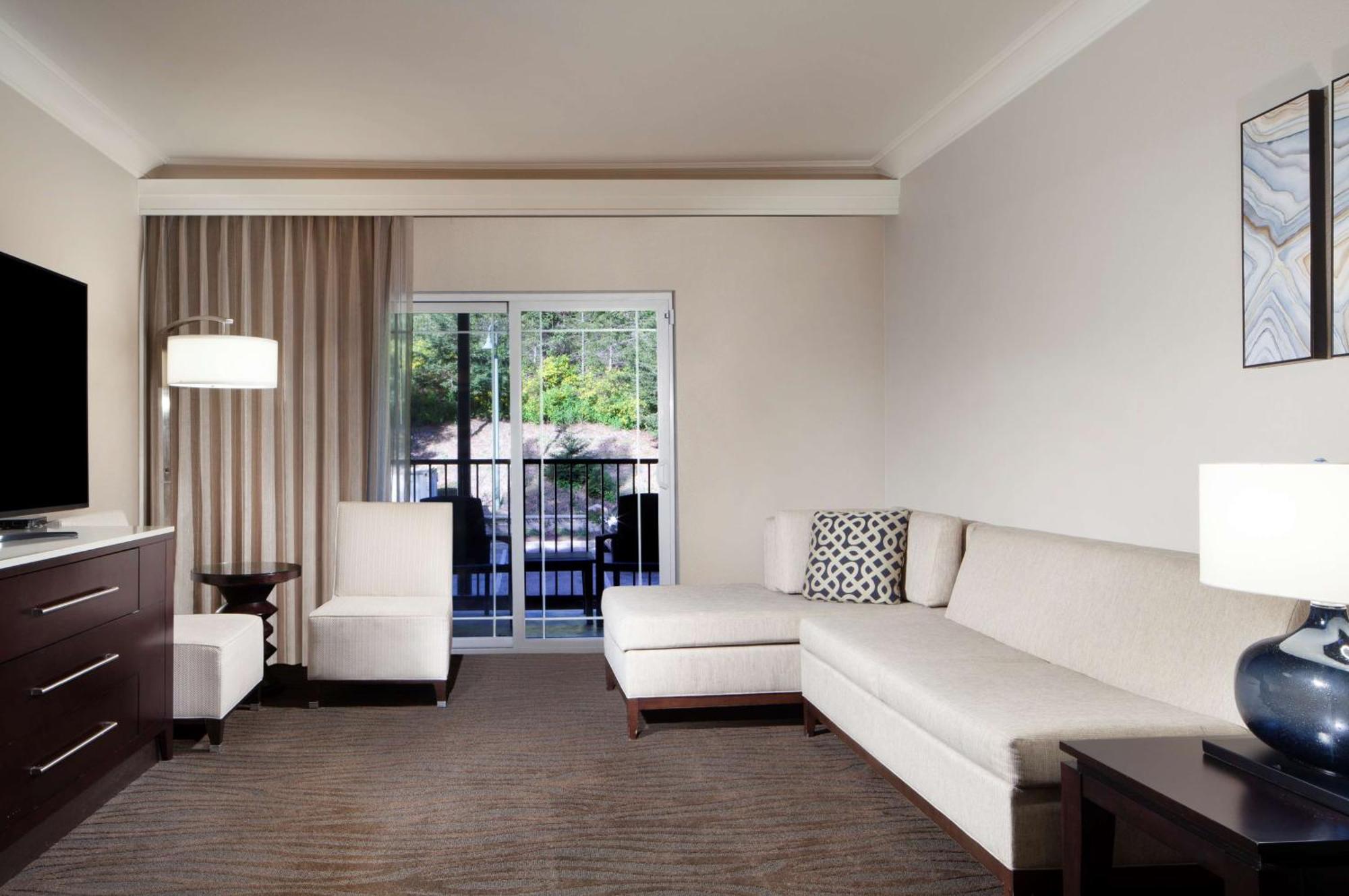 One-Bedroom King Suite Patio or Balcony