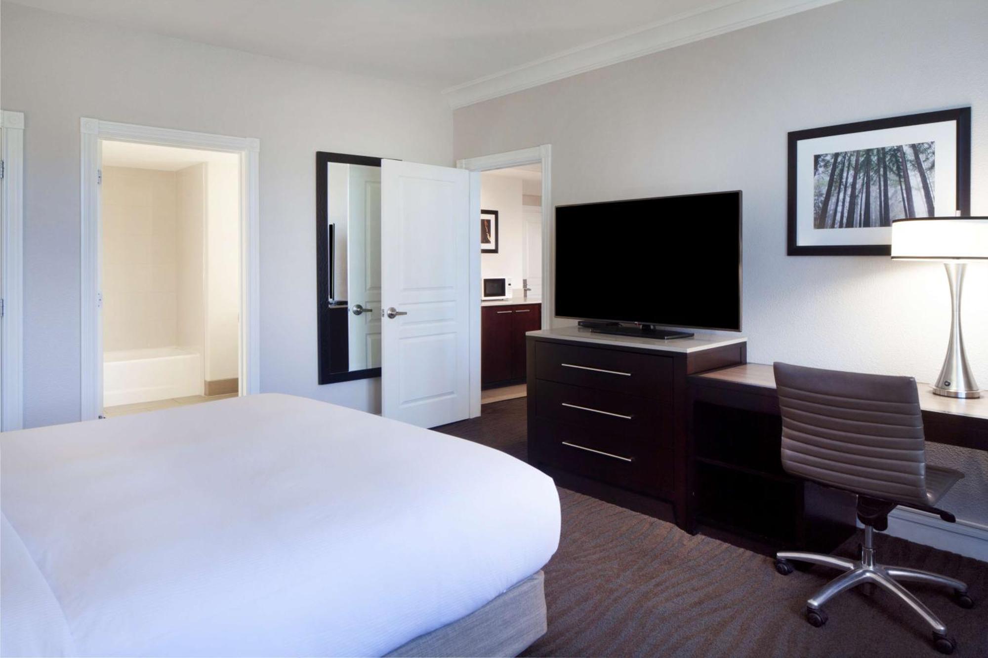One-Bedroom King Suite Patio or Balcony