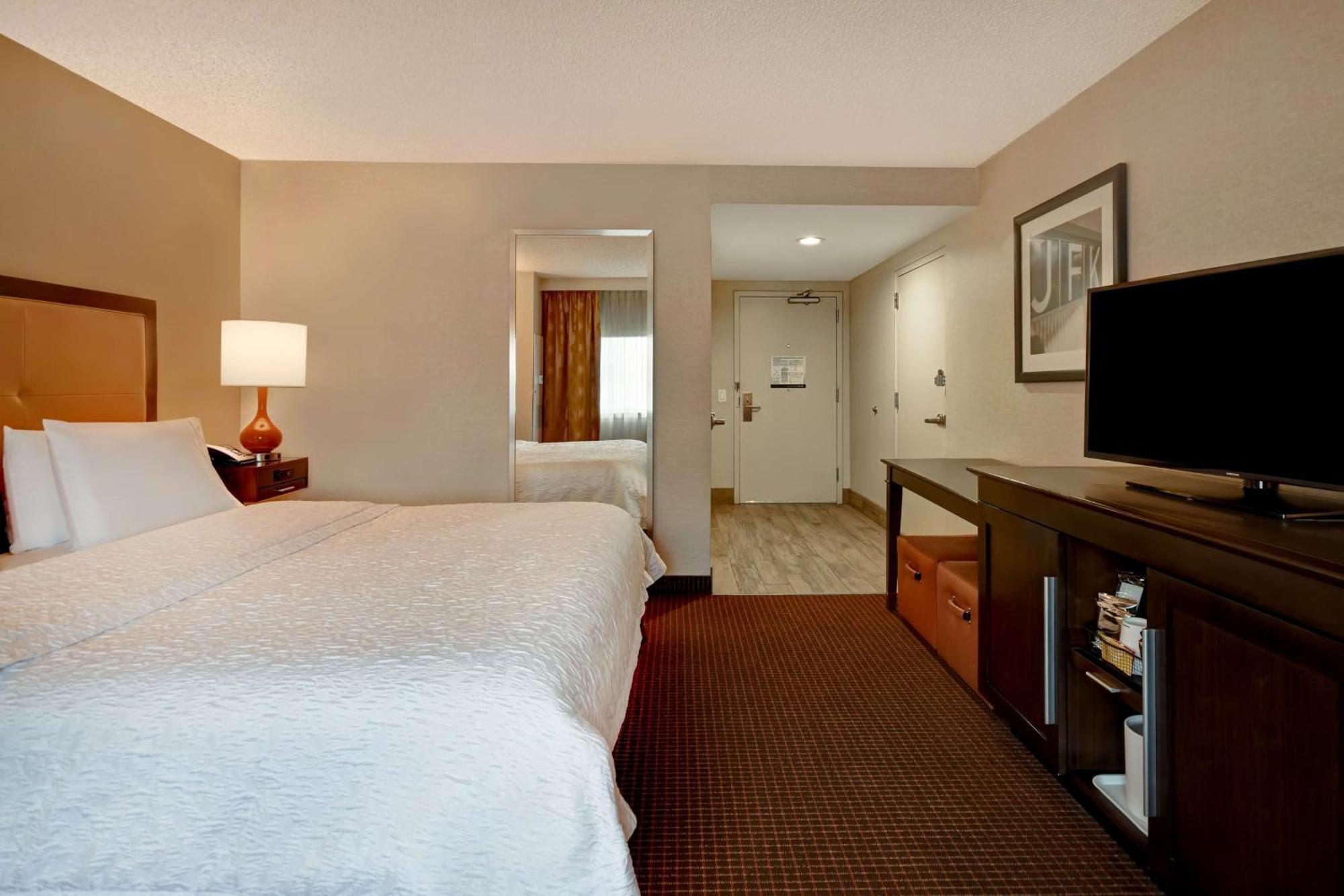 King Room Mobility Access or Non-Smoking