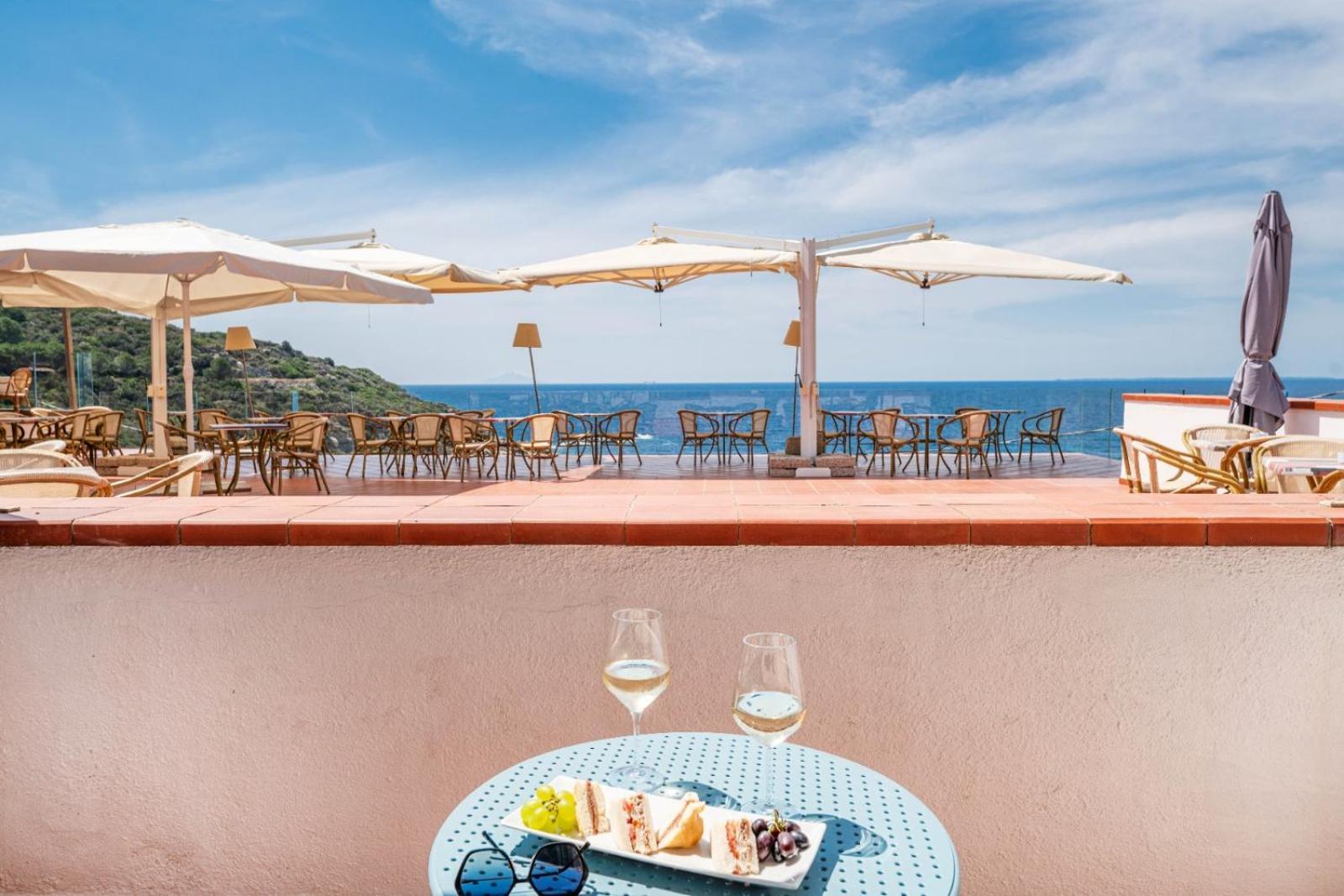 Double or Twin Room Terrace