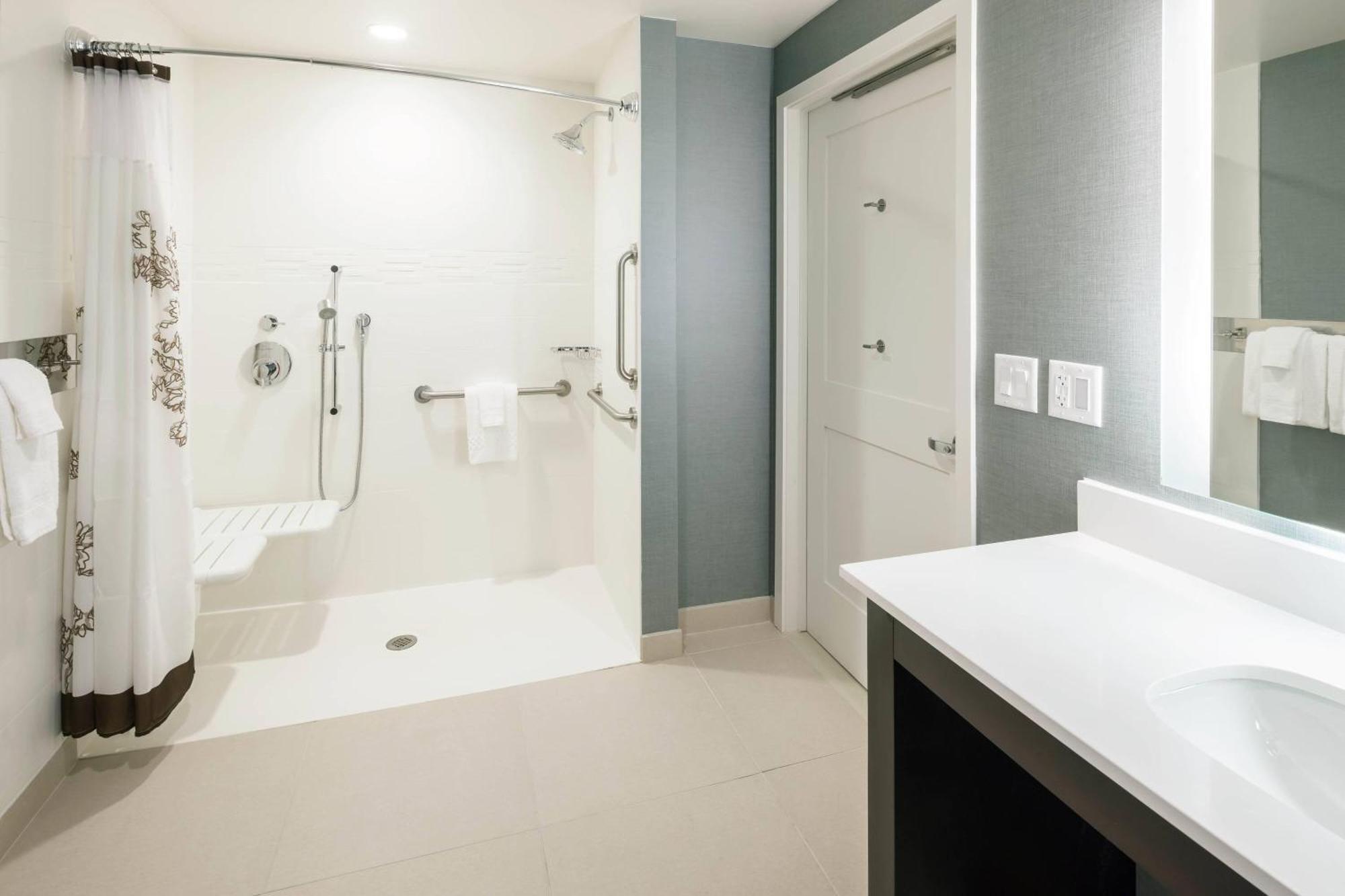 Queen Suite