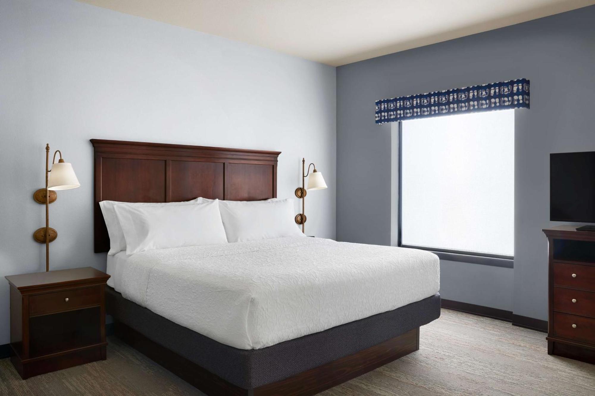 King Studio Suite with Sofa Bed - Non-Smoking