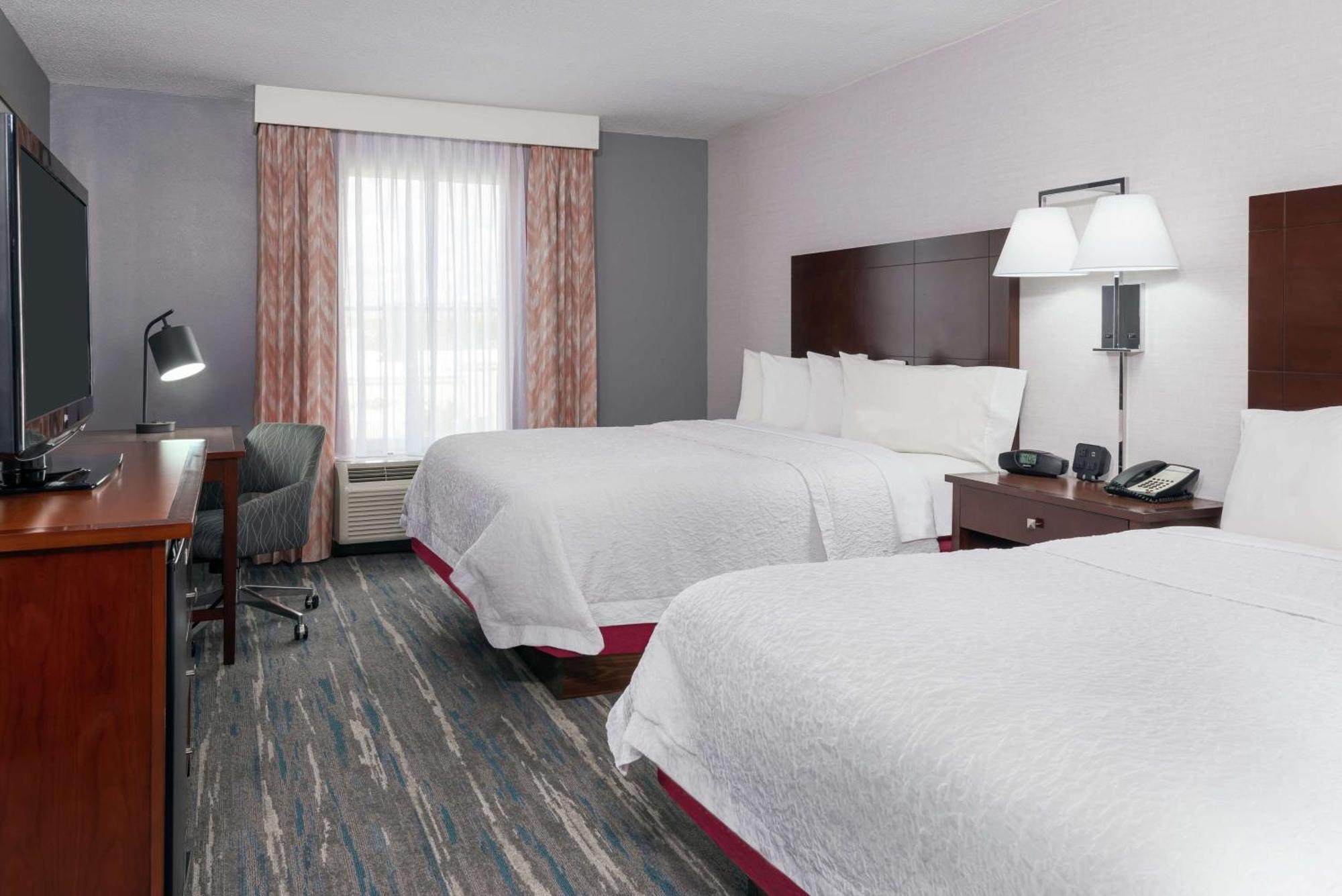 Queen Room Two Queen Beds Hearing Access or Non-Smoking