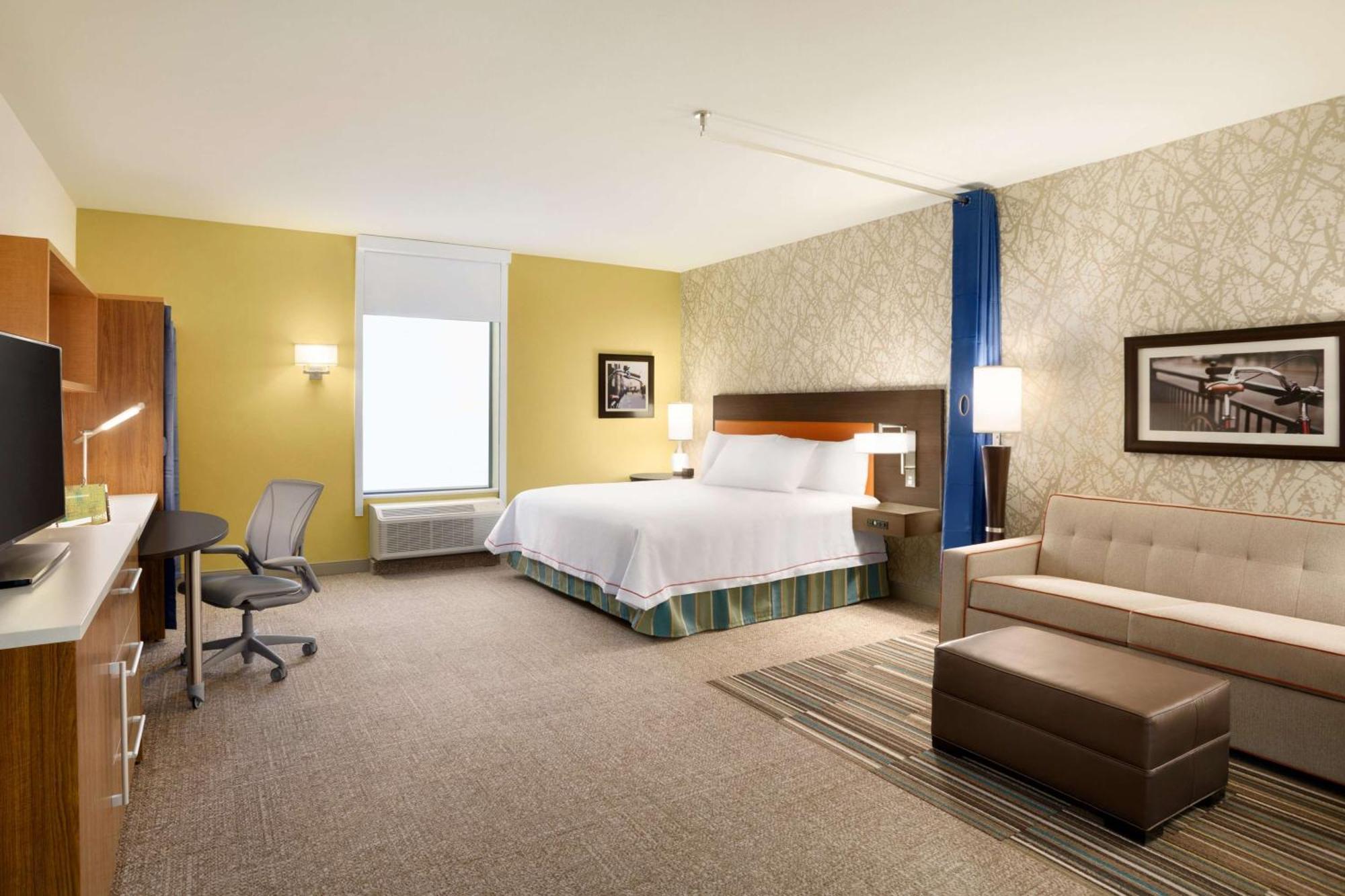 King Studio Suite Hearing Access or Non-Smoking