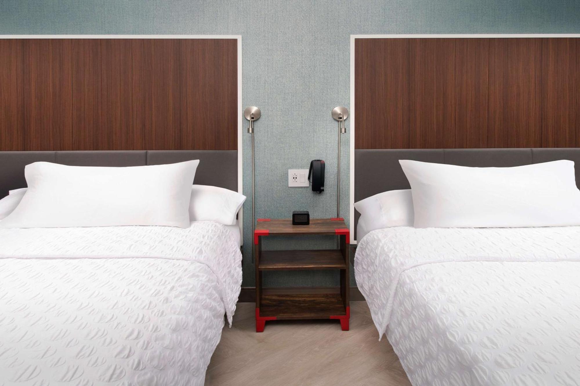 Queen Room Two Queen Beds