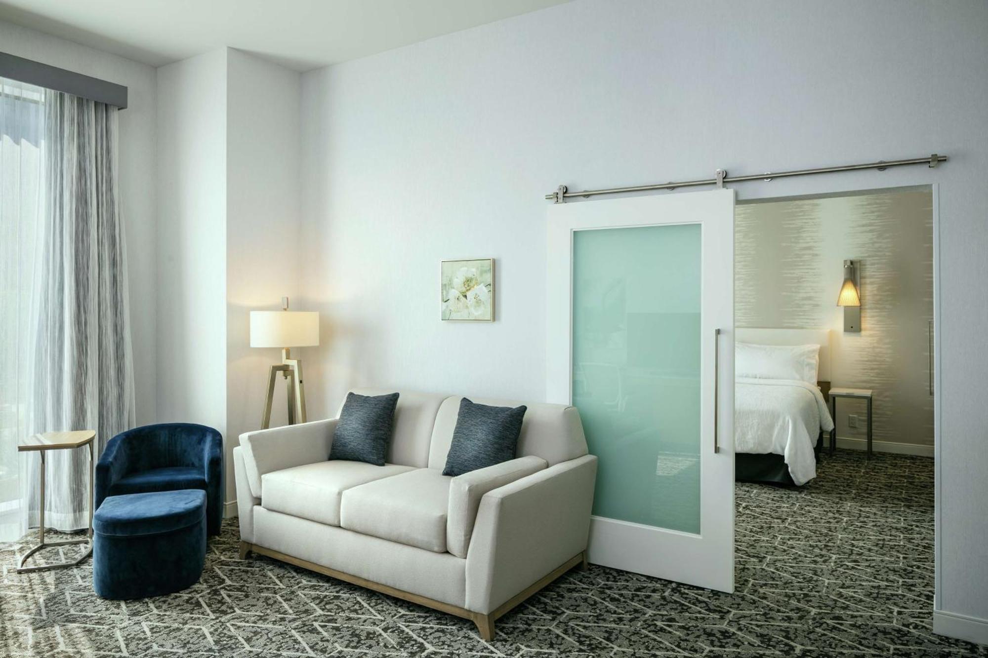 One-Bedroom King Suite