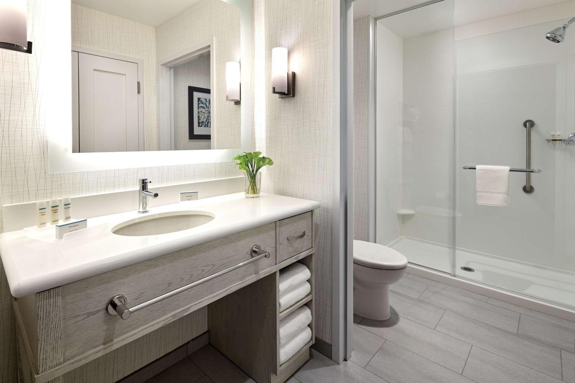 One-Bedroom Queen Suite with Two Queen Beds