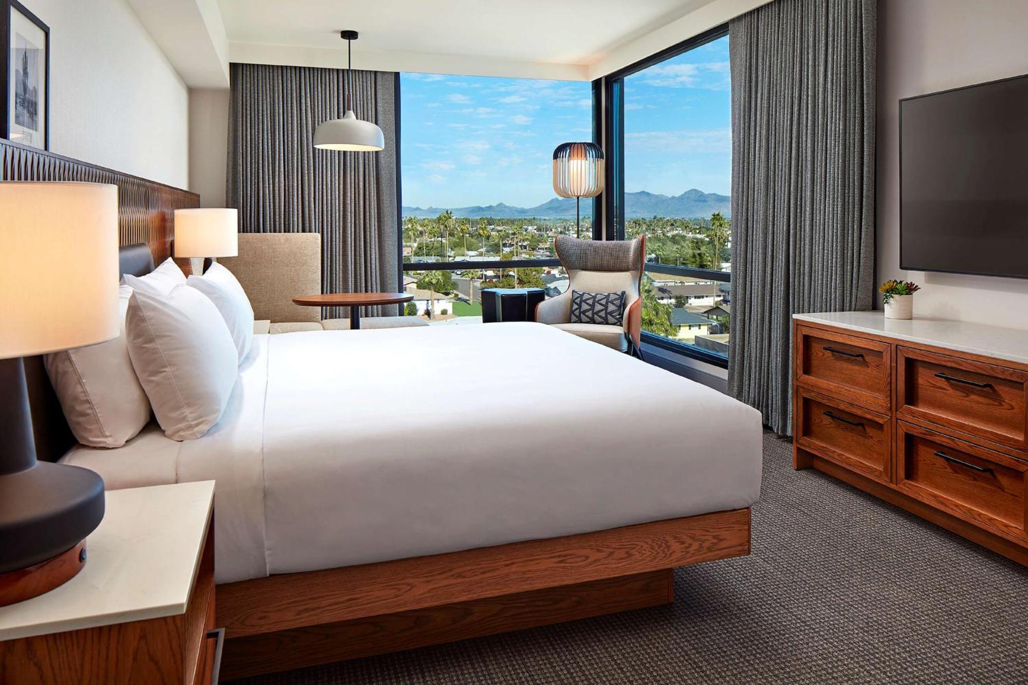 Pinnacle 1 Bedroom King Suite