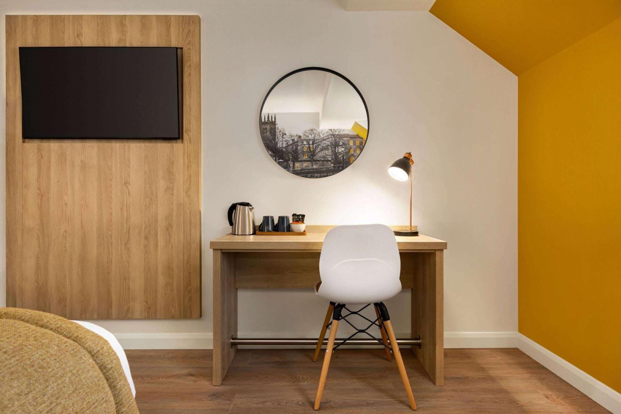 Standard King Room