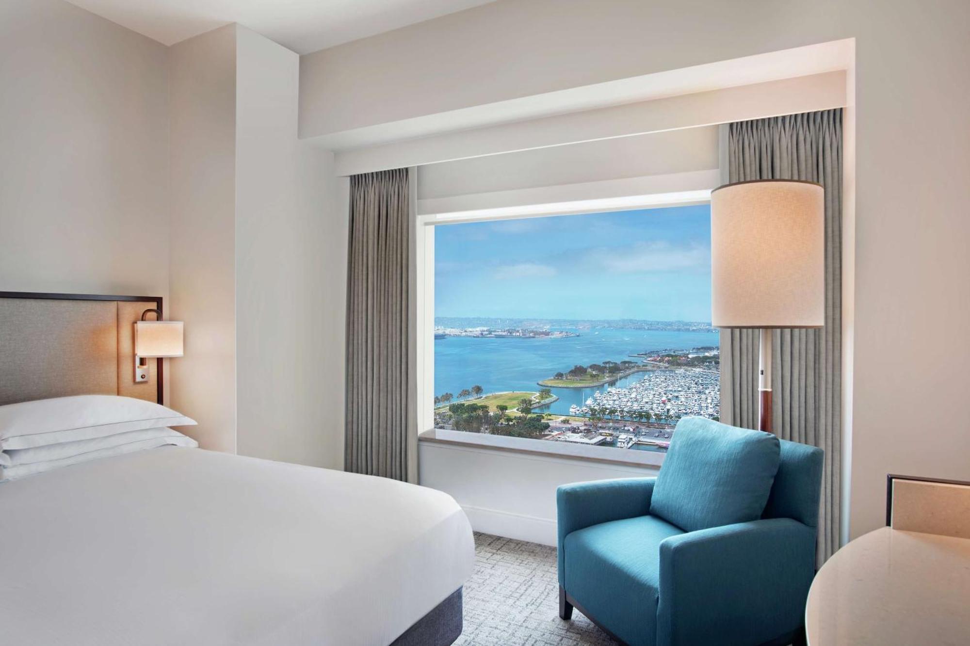 Bay-City View Queen Room Two Queen Beds