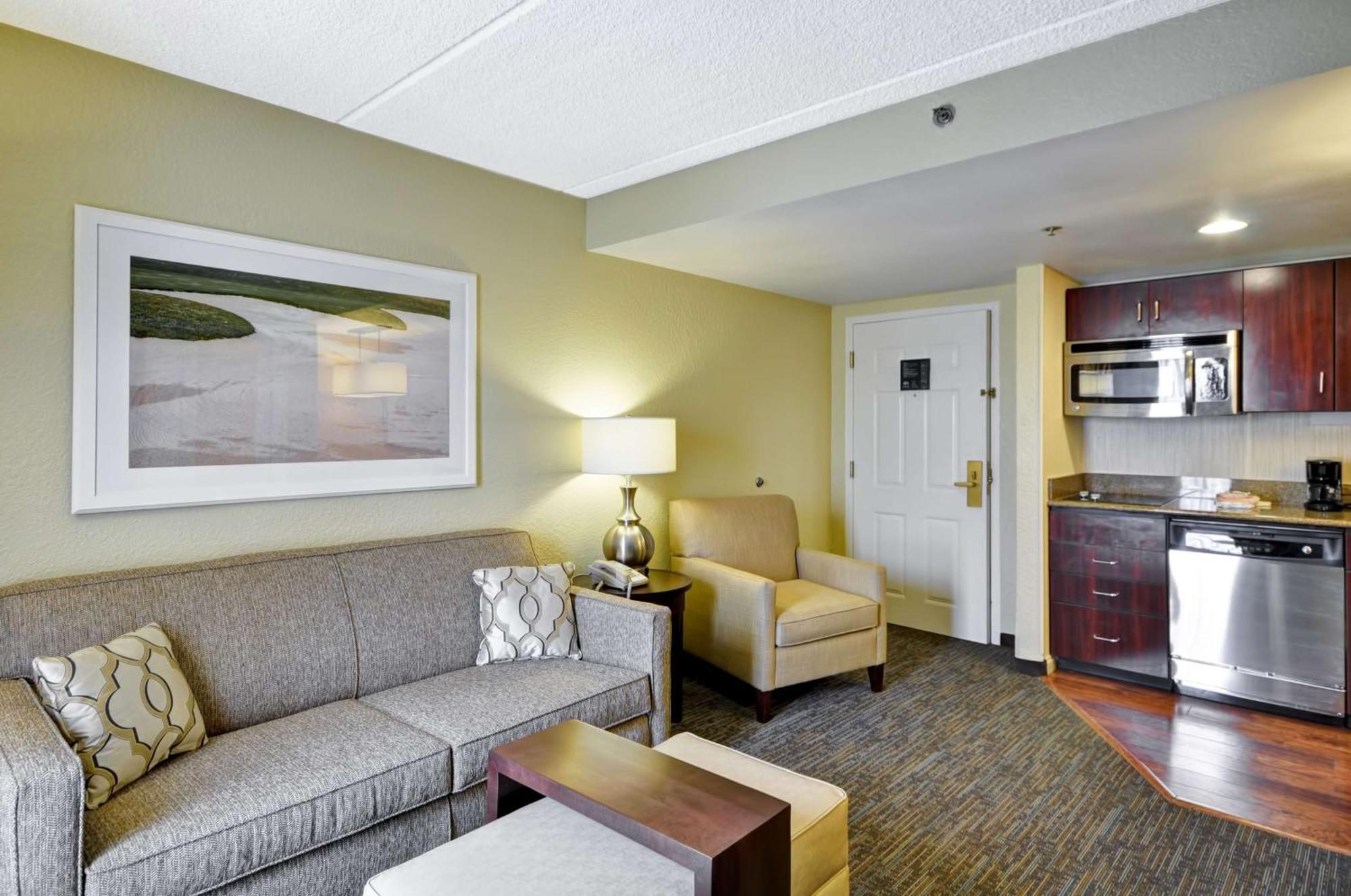Two-Bedroom King Suite Two Queen Beds Two Baths Non-Smoking