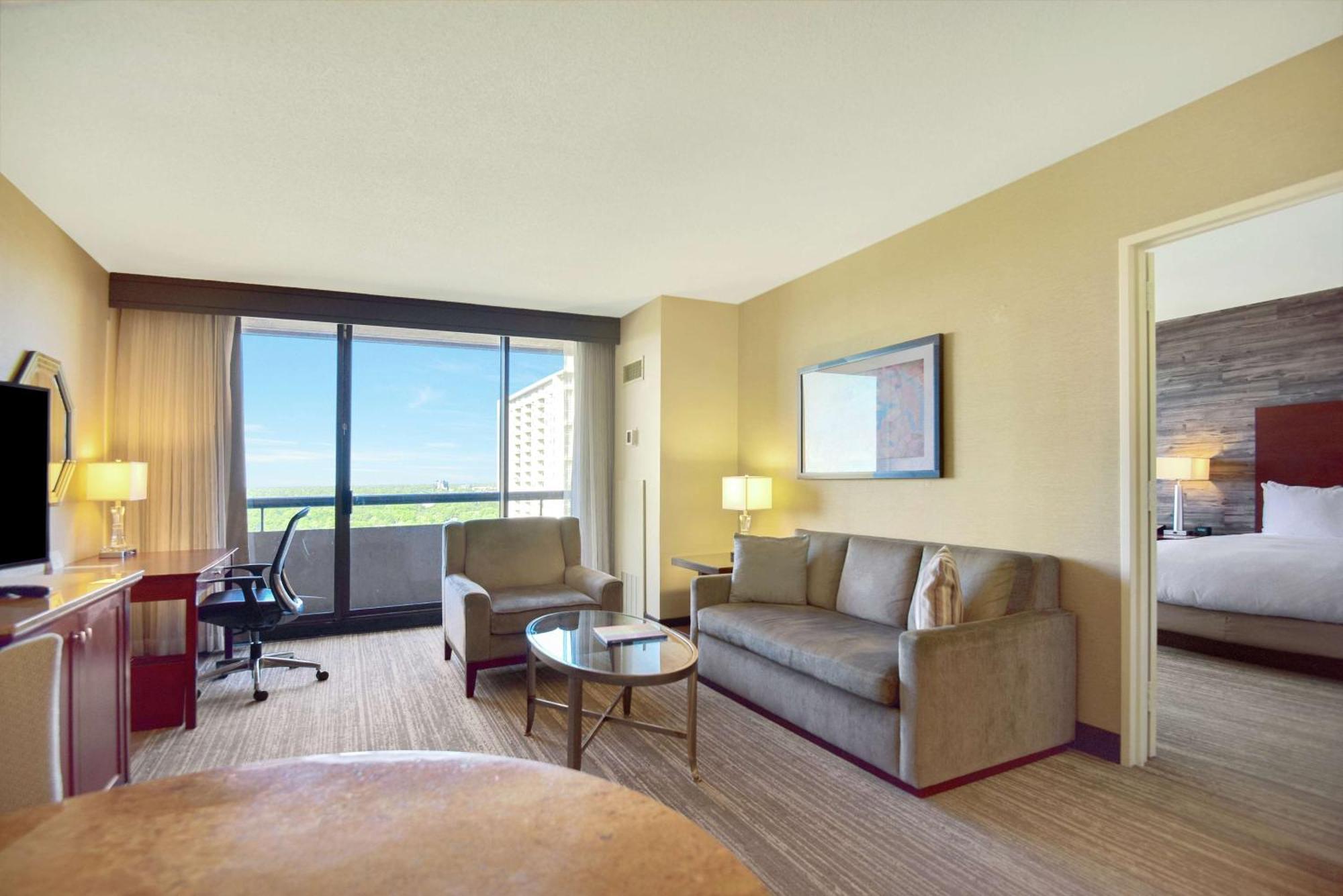 King Suite Balcony & Kitchen Non-Smoking