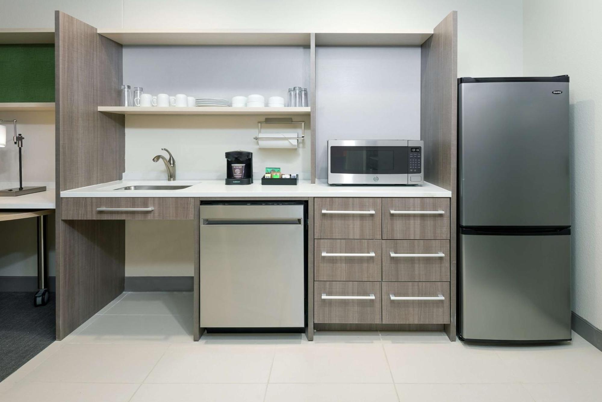 King Studio Suite Mobility Access or Non-Smoking