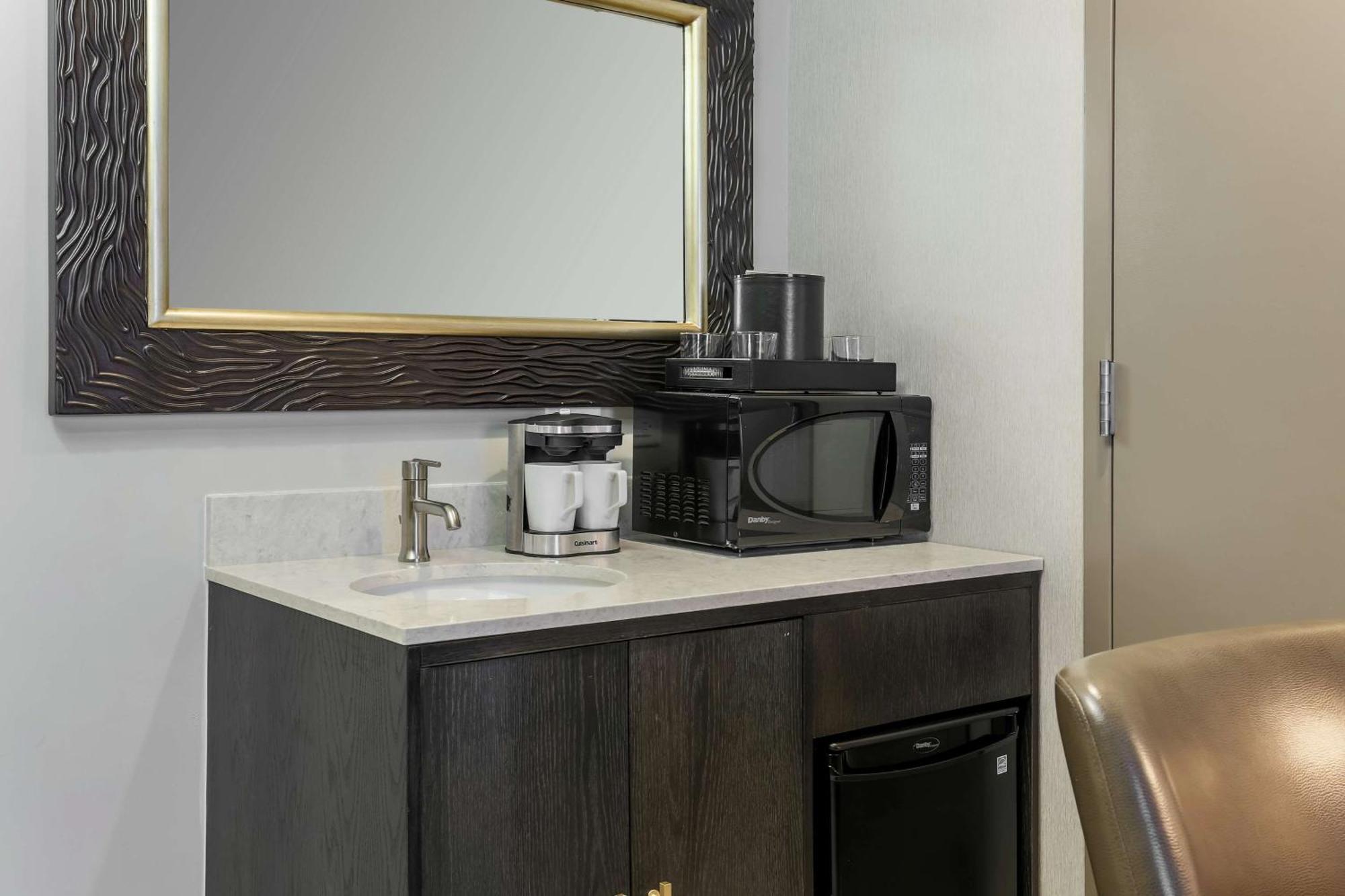 King Suite Hearing Access