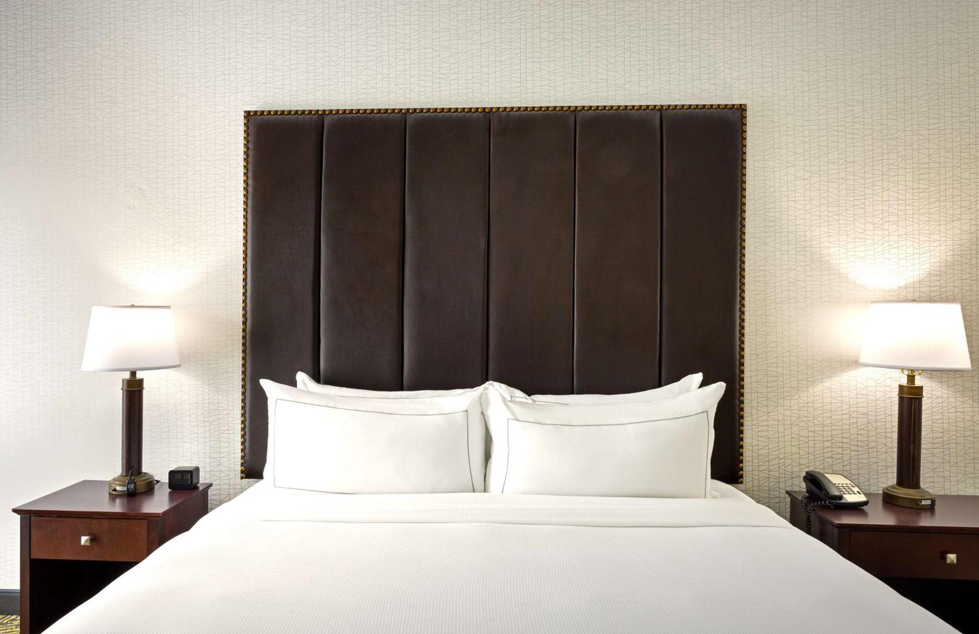 Queen Room Two Queen Beds Non-Smoking