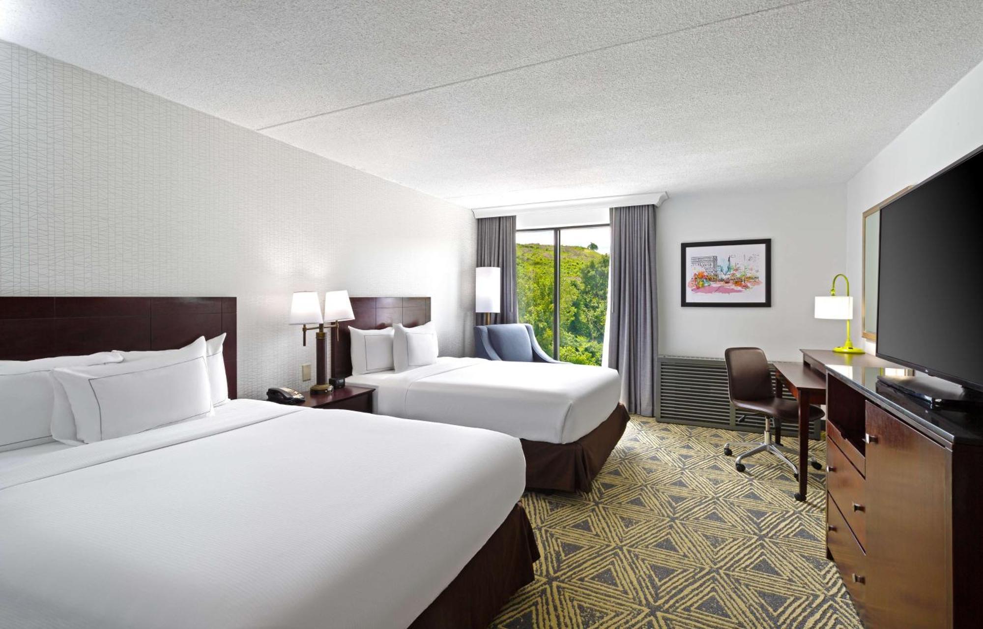 Queen Room Two Queen Beds Non-Smoking