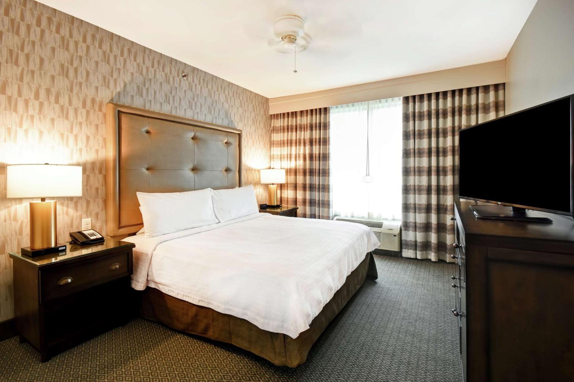 King Suite Mobility Access or Non-Smoking