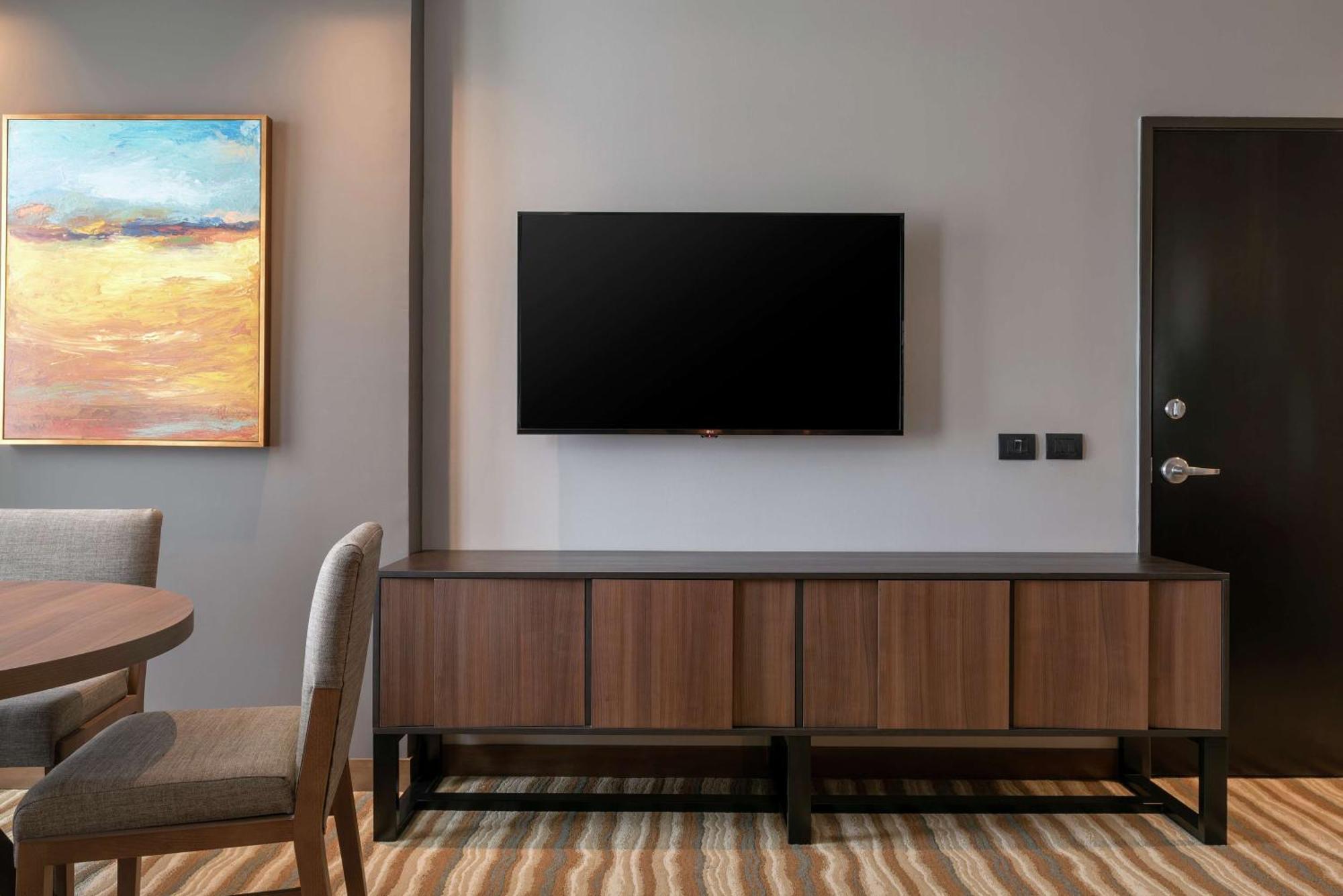 One-Bedroom King Suite,1743166049:JPEG