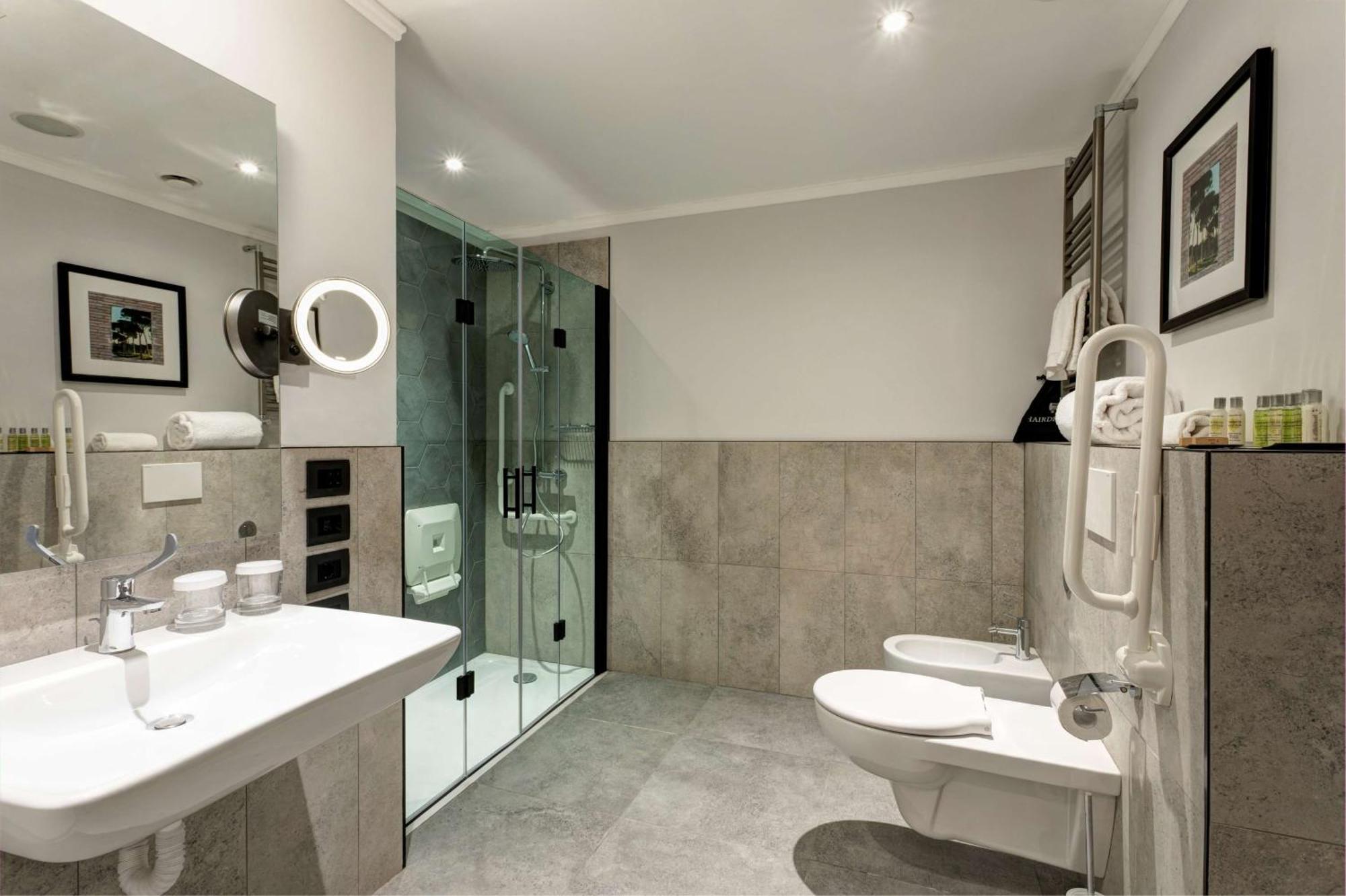 King Room Mobility Access