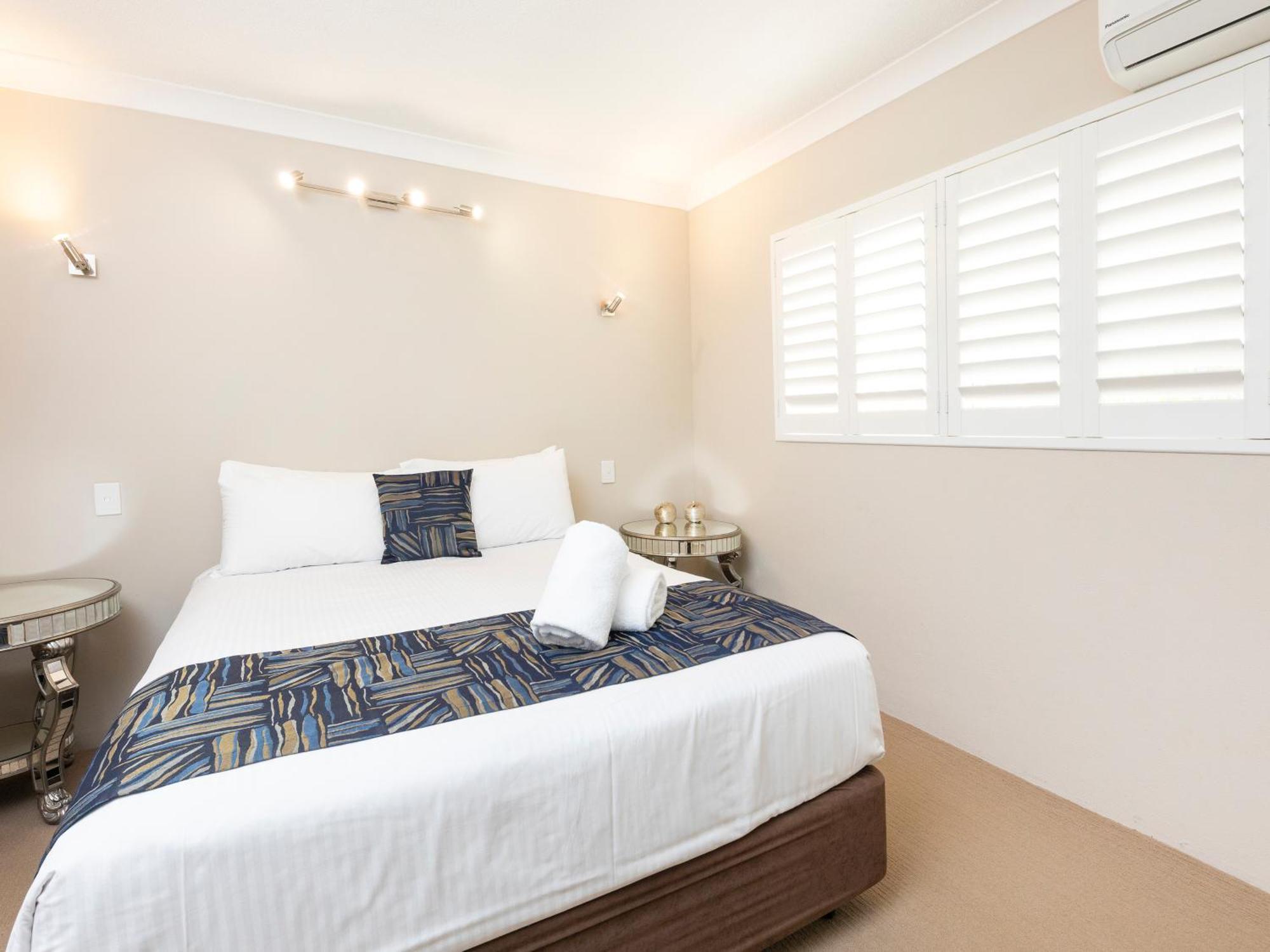 2 Bedroom Lakeview Villa