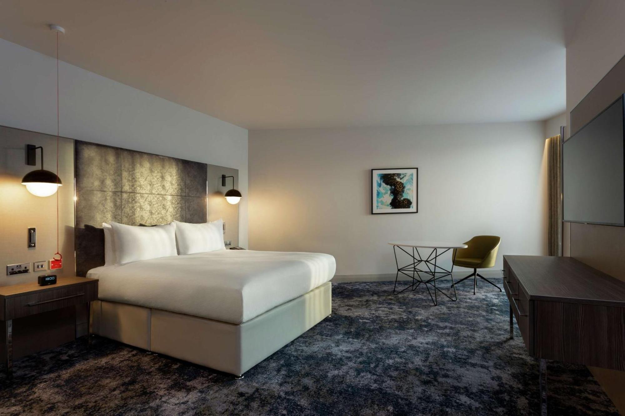 Queen Room Mobility Access