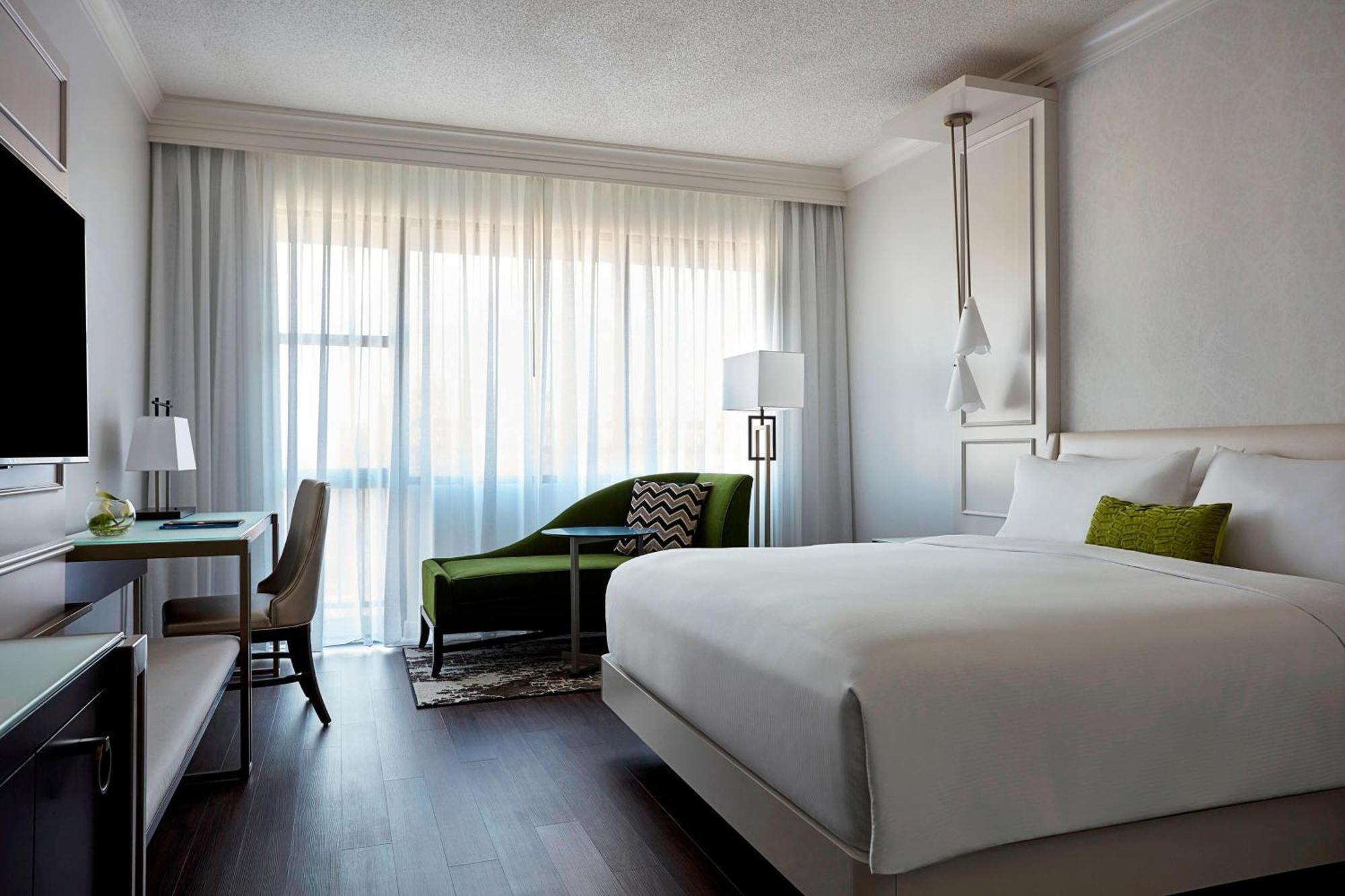 King or Queen Room,1552961722:JPEG