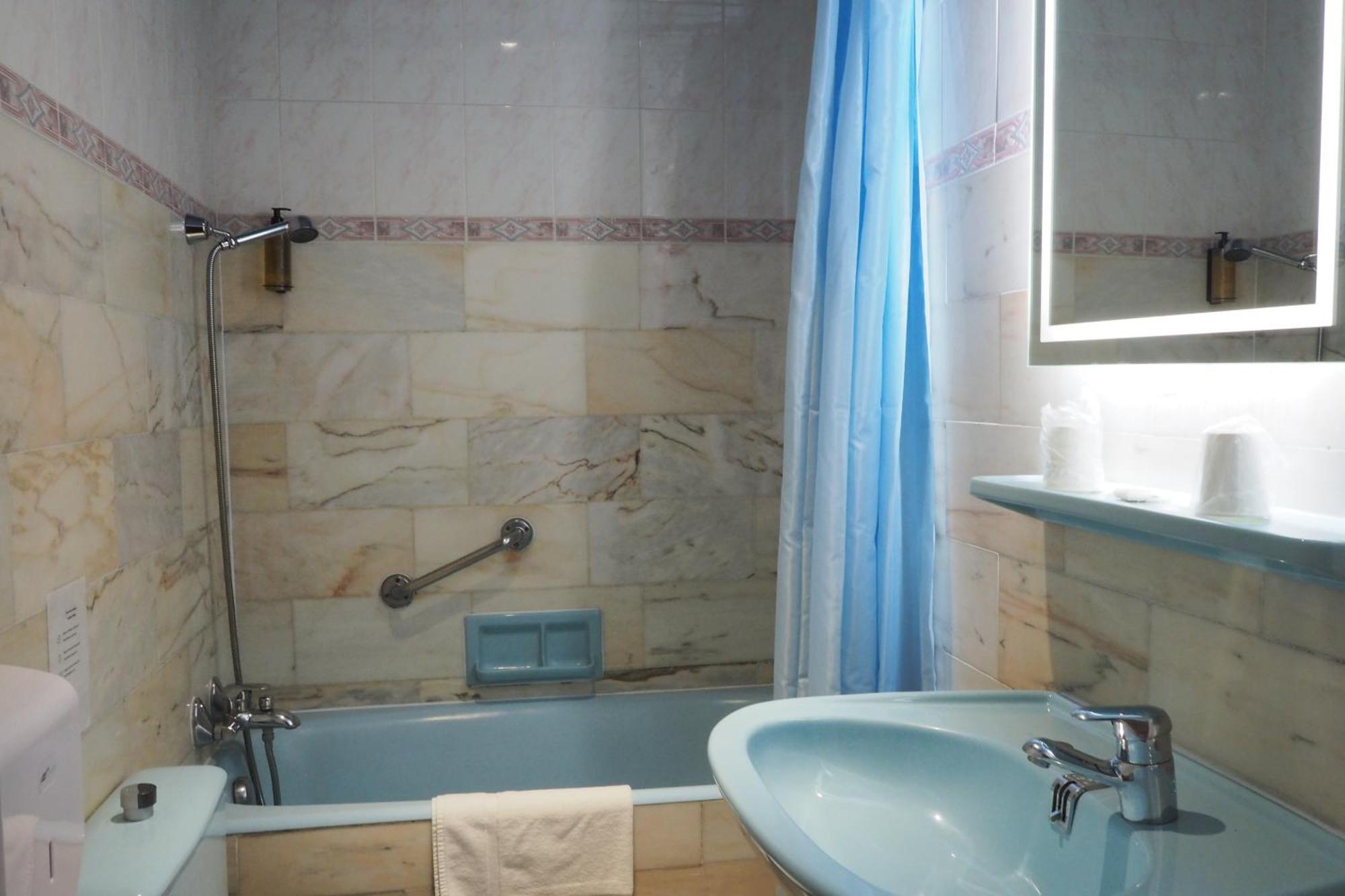 Economy Single Room
