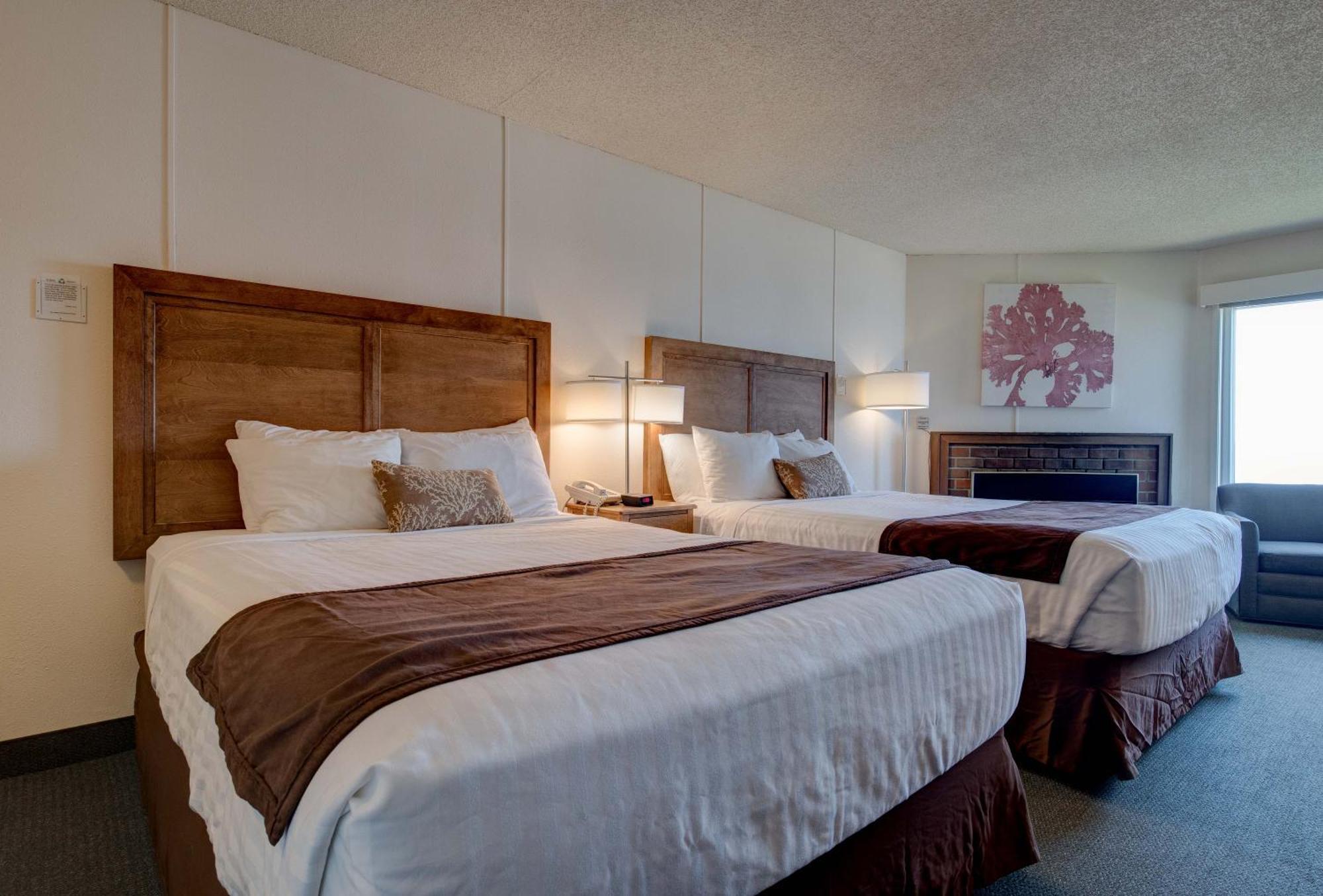 2 Queen Studio Ocean View