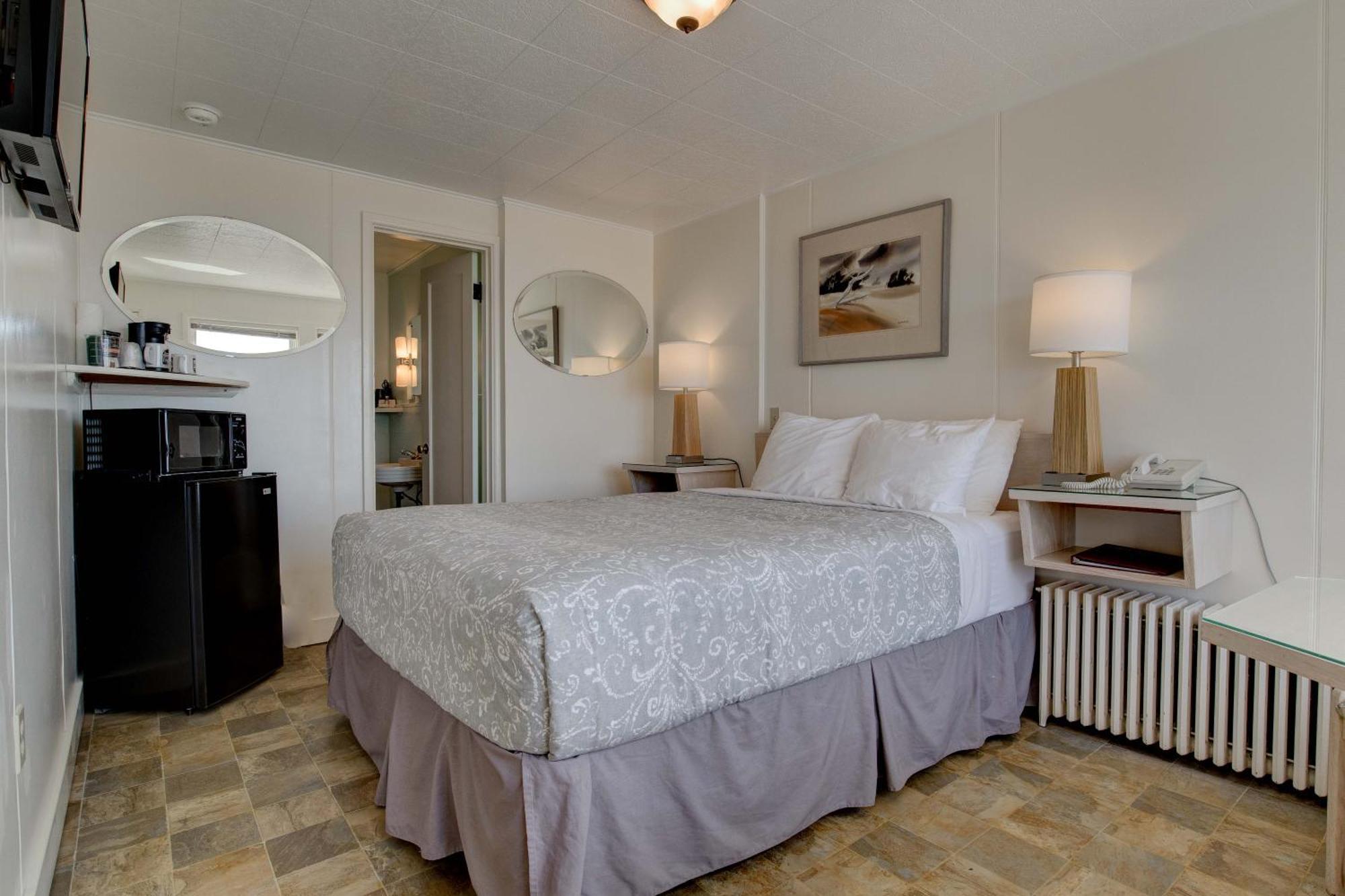 1 Queen Cottage Ocean View