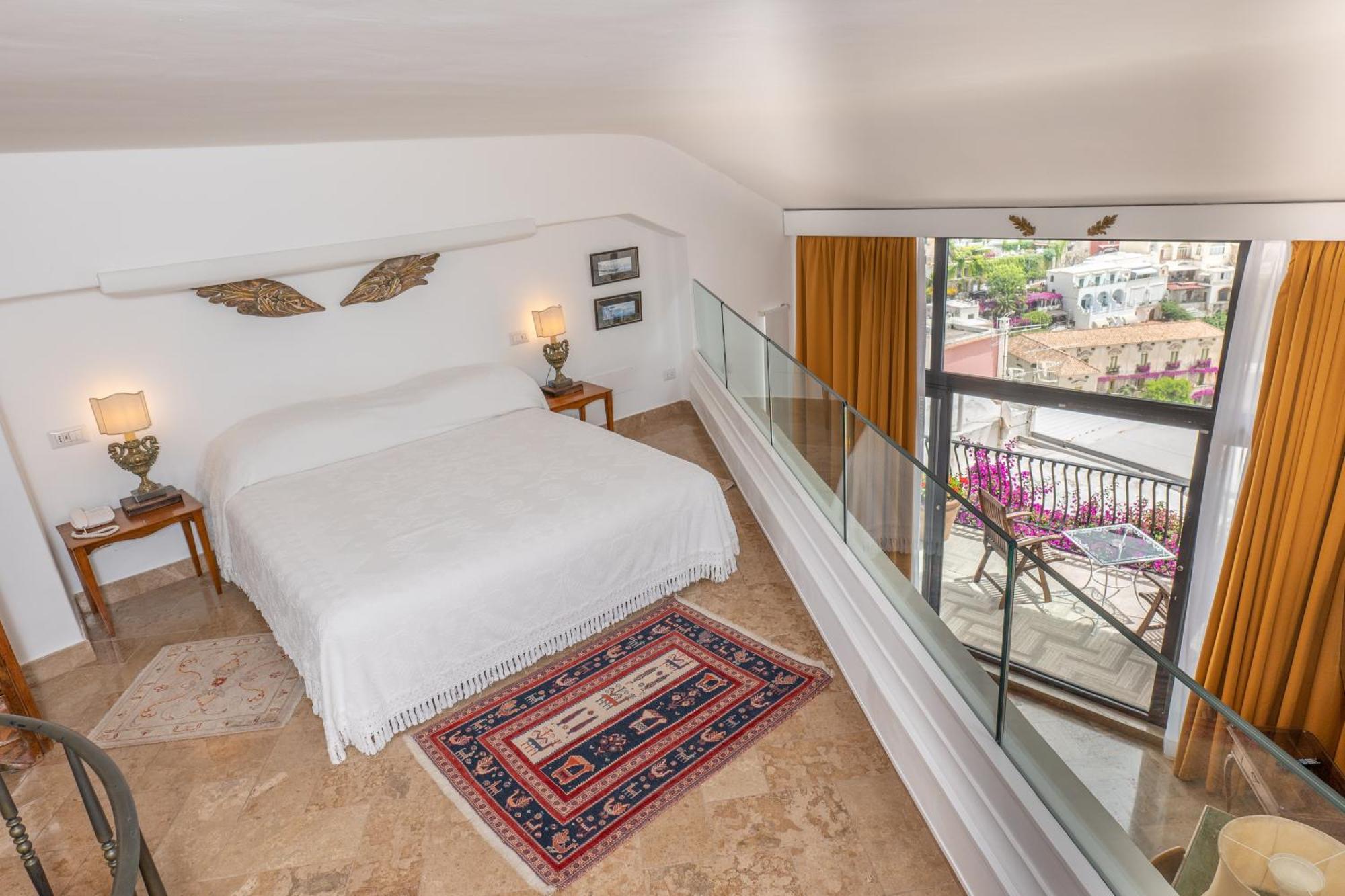 Suite mit Queensize-Doppelbett und Meerblick