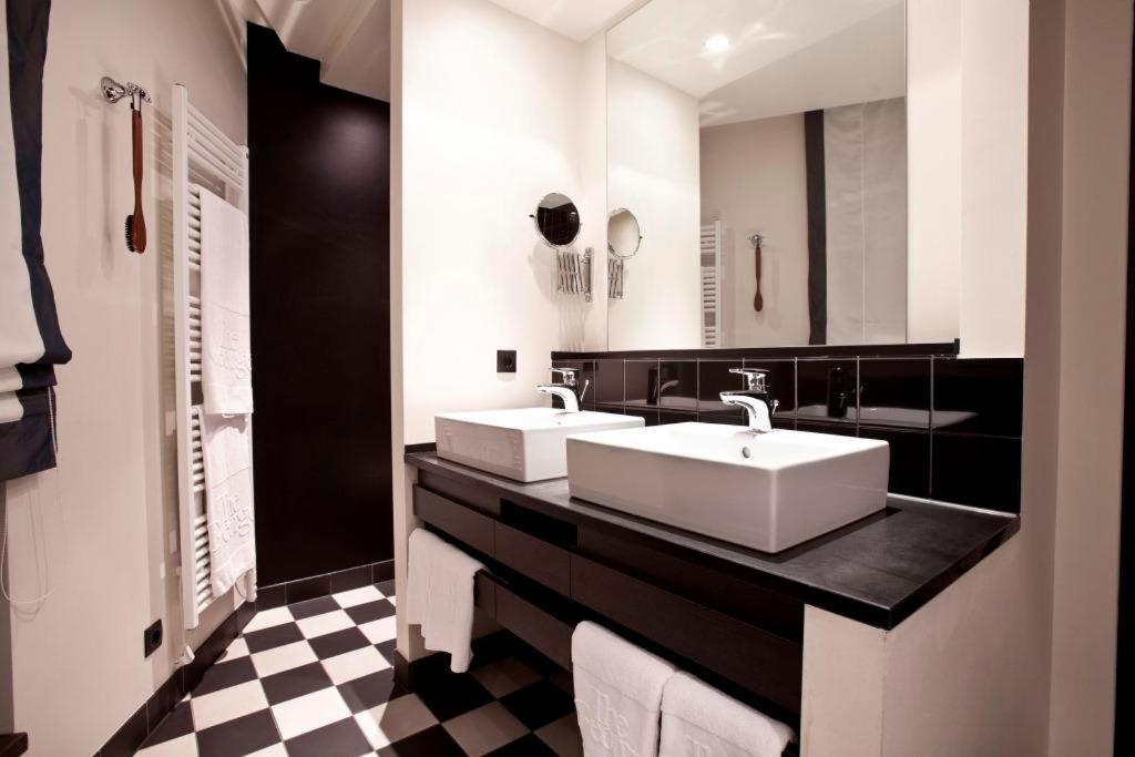 George Junior Suite