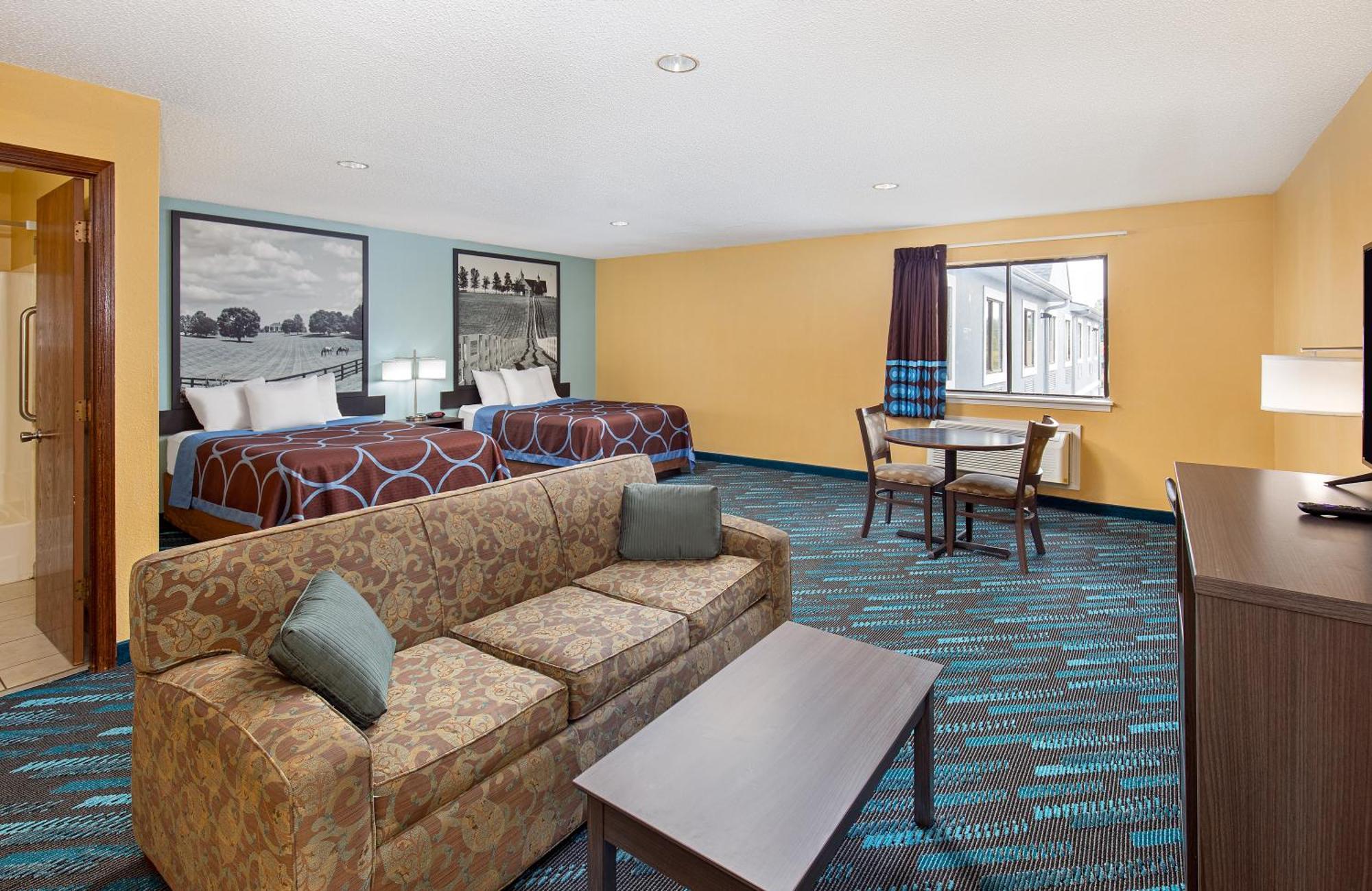 Queen Studio Suite with Two Queen Beds - Smoking