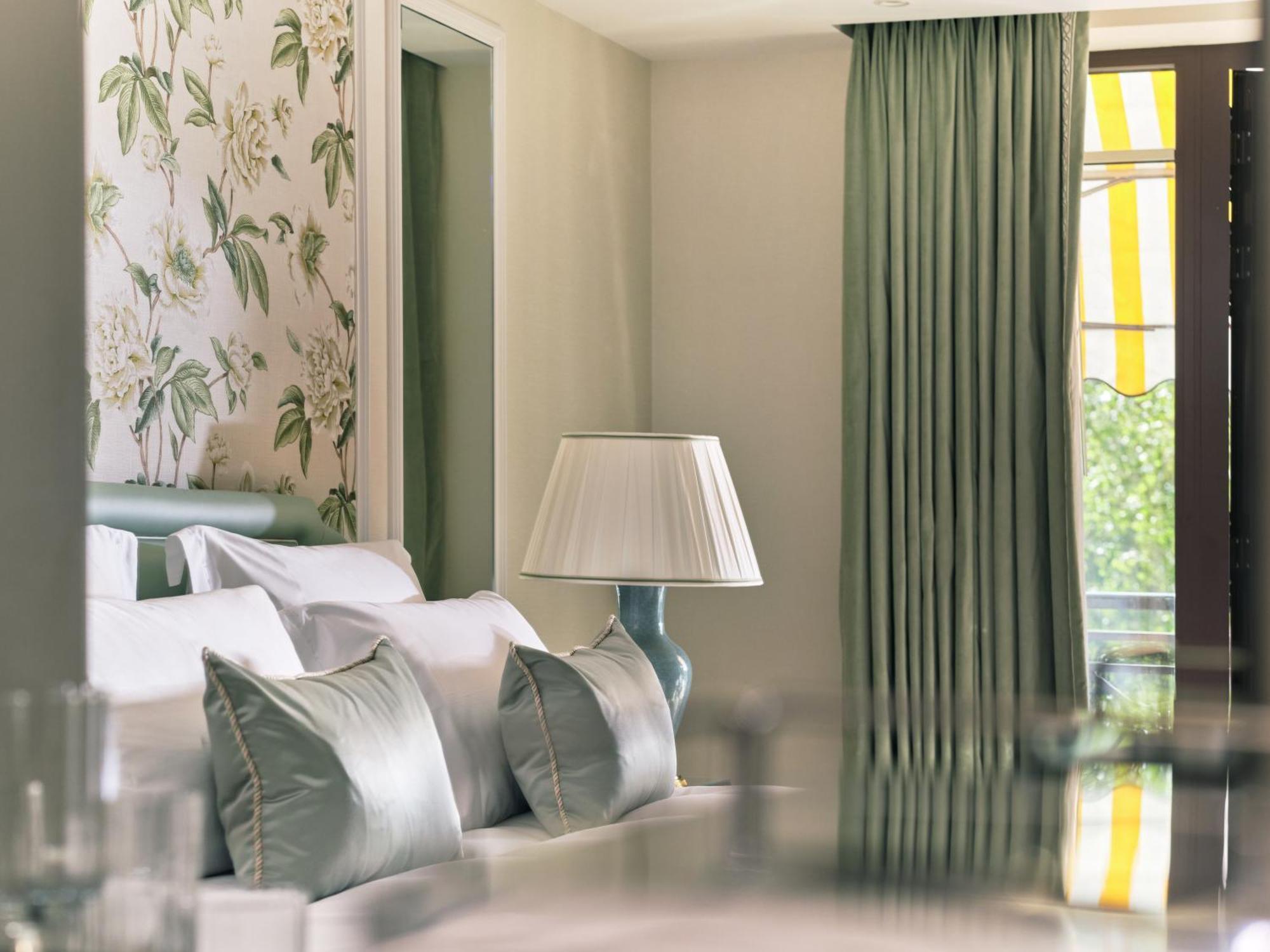 Deluxe Park View Room